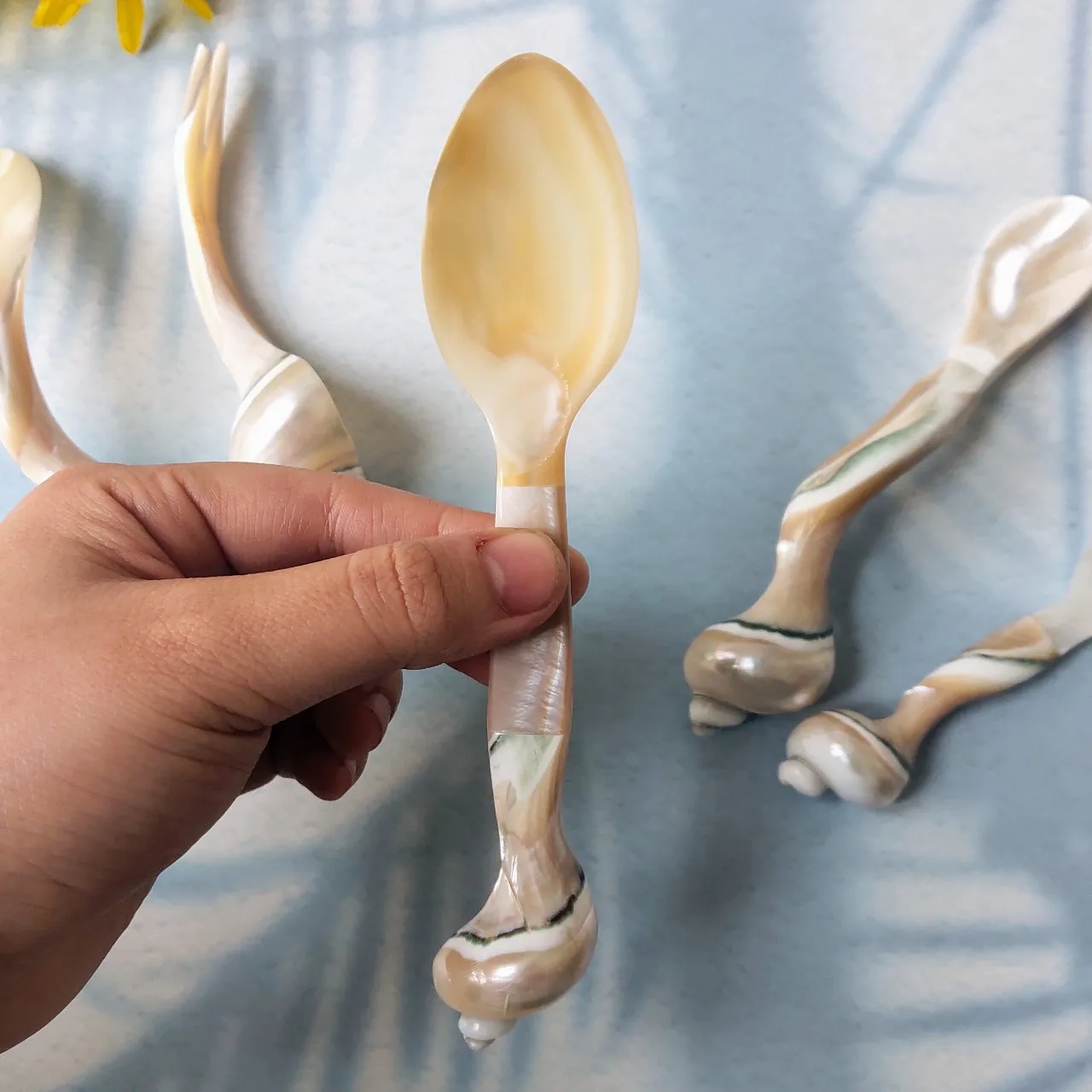 Customized Logo Factory Manufacturer Snail Handle Mother Of Pearl Spoon, Caviar Spoon Serving High Quality By Vitrapro