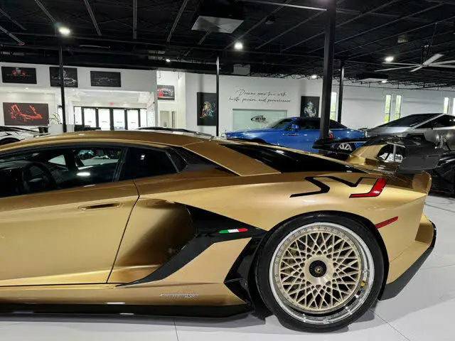 Лучшее замечательное предложение цена 2019 Lam-bor-ghini Aventador LP 770-4 SVJ с малым пробегом бензиновых автомобилей готовых к отправке Лидер продаж