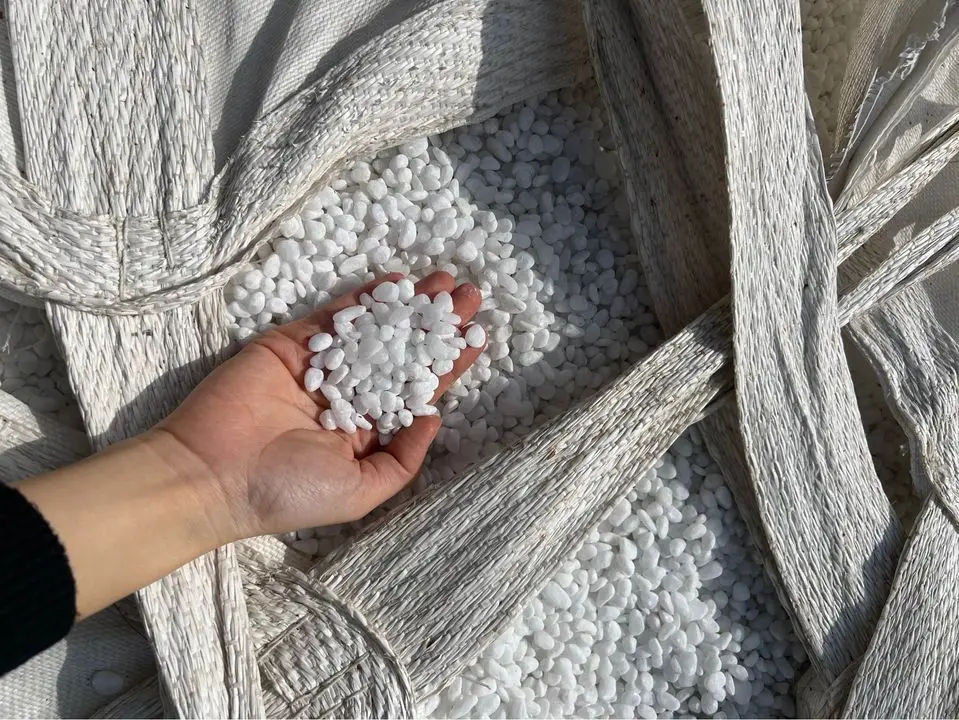 wholesale natural snow white pebble stone vietnam pebble