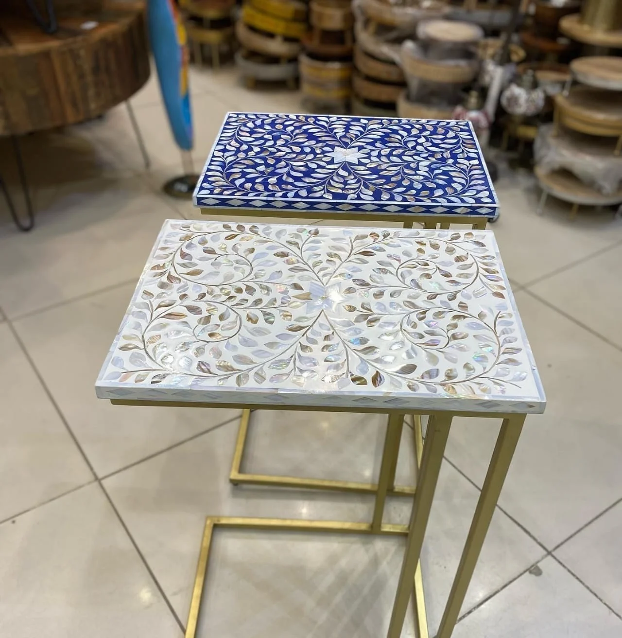 Beautiful Traditional Style Coffee Table Mother Pearl Inlay Brass-Finished Base Featuring Flower Home Furniture Personalized