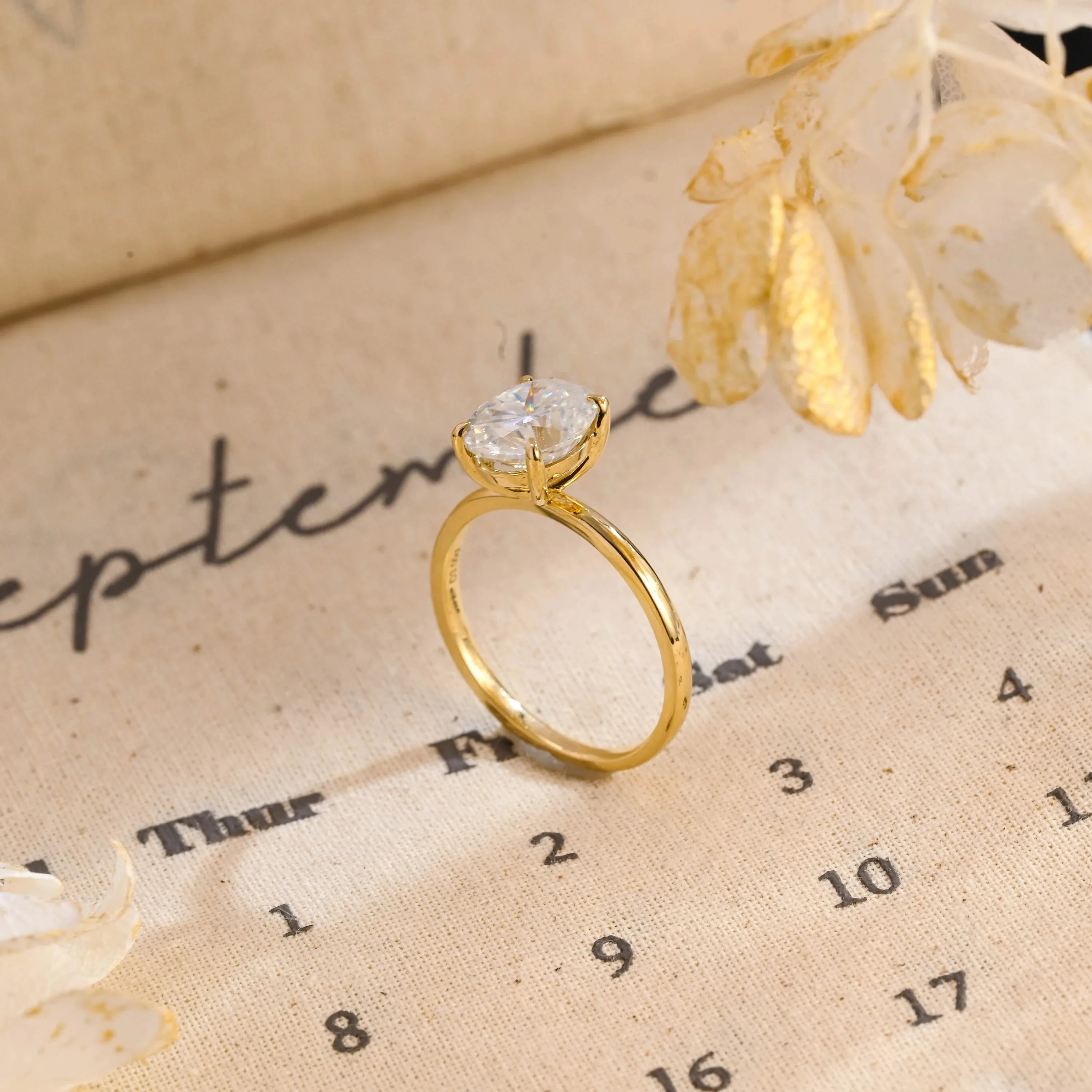 Factory Price Oval Cut VVS Moissanite Diamond 925 Sterling Silver Solitaire Oval Moissanite Engagement Ring Wedding Proposal