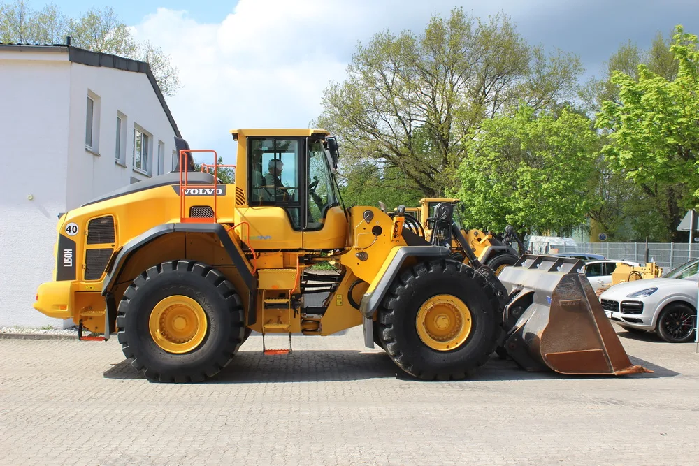 Volvo L150H Loader