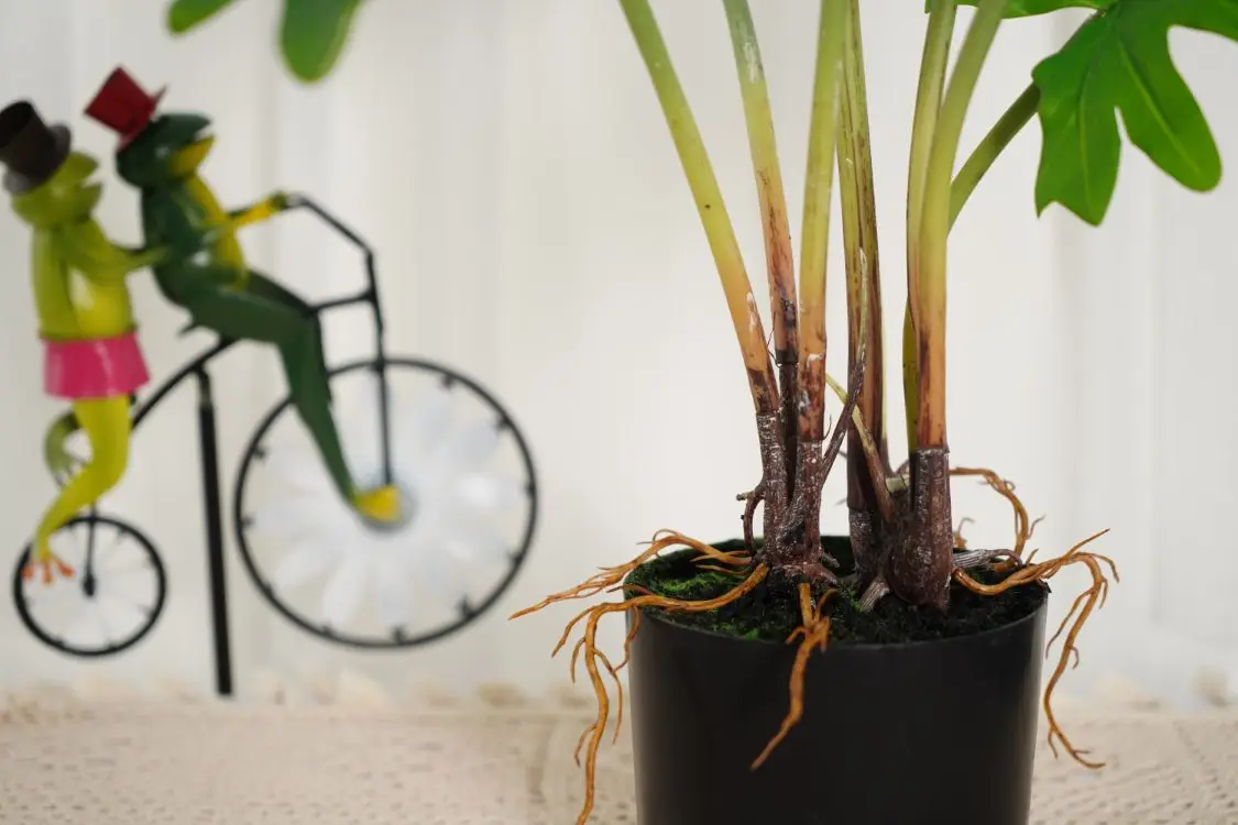 Wholesale Palm Outdoor Indoor Home Ornamental  Potted tree Artificial Palm Tree Artificial Plants for Sale