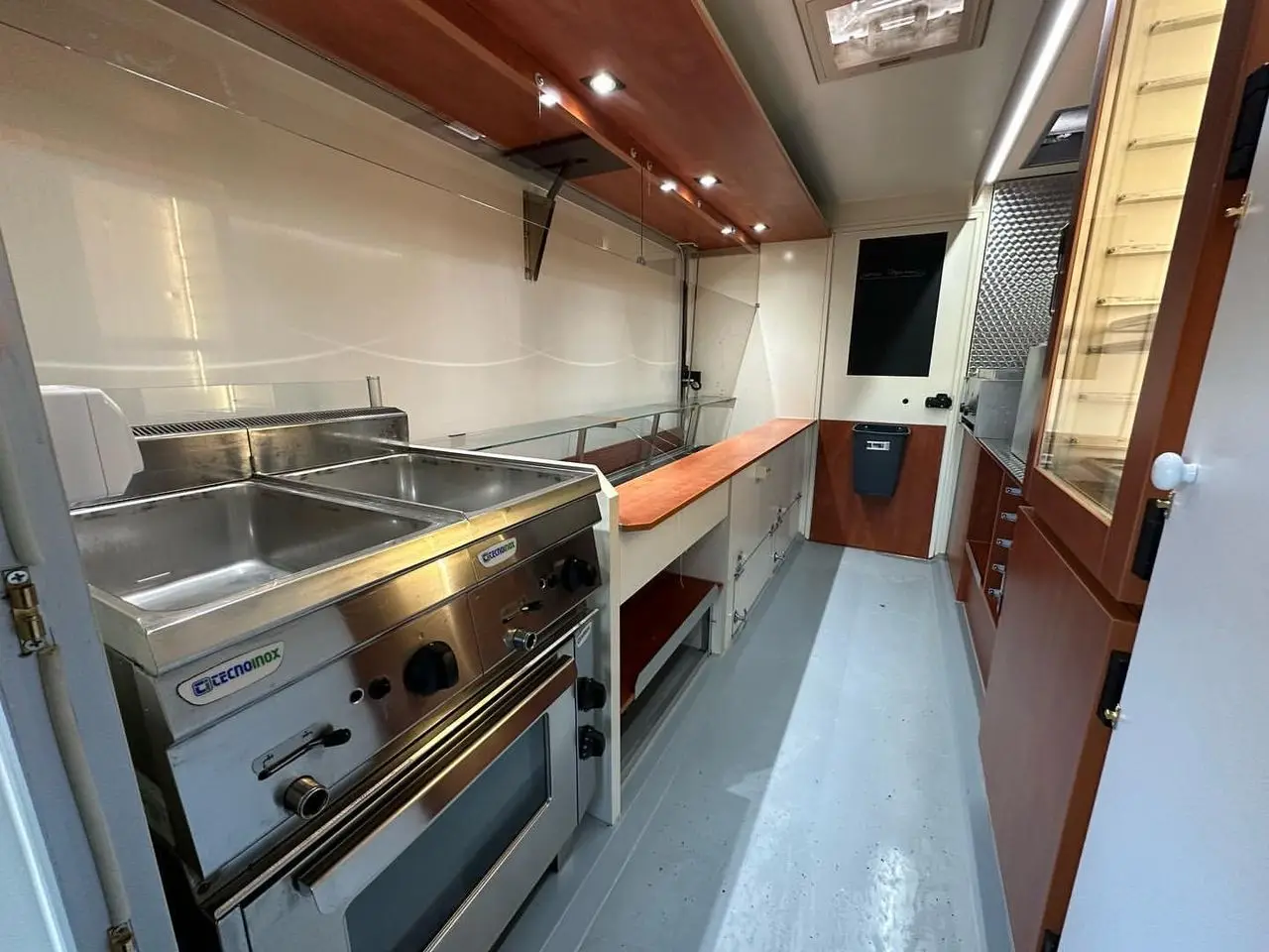 Order Cheap Buy Fully Equip Original Fast Food Truck Mobile Food Cart Trailer Food Vending Van Catering Truck