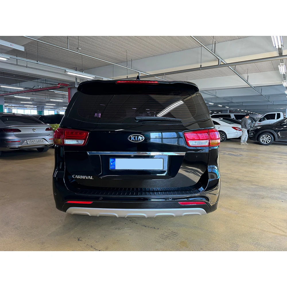 Hot Selling SUV 2018 KIA Carnival 9 STR Noblesse 2199cc Diesel used car good condition