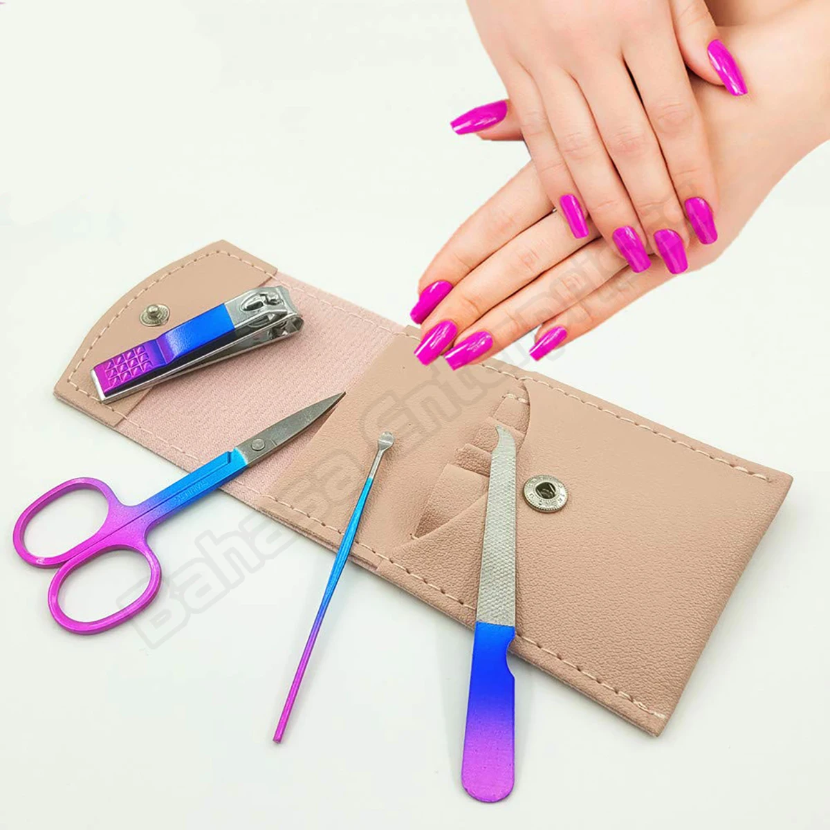 High Quality 4 piece Manicure Pedicure Grooming Kit Set for Professional Wholesale Finger & Toe Nail Care File Cuter Kit