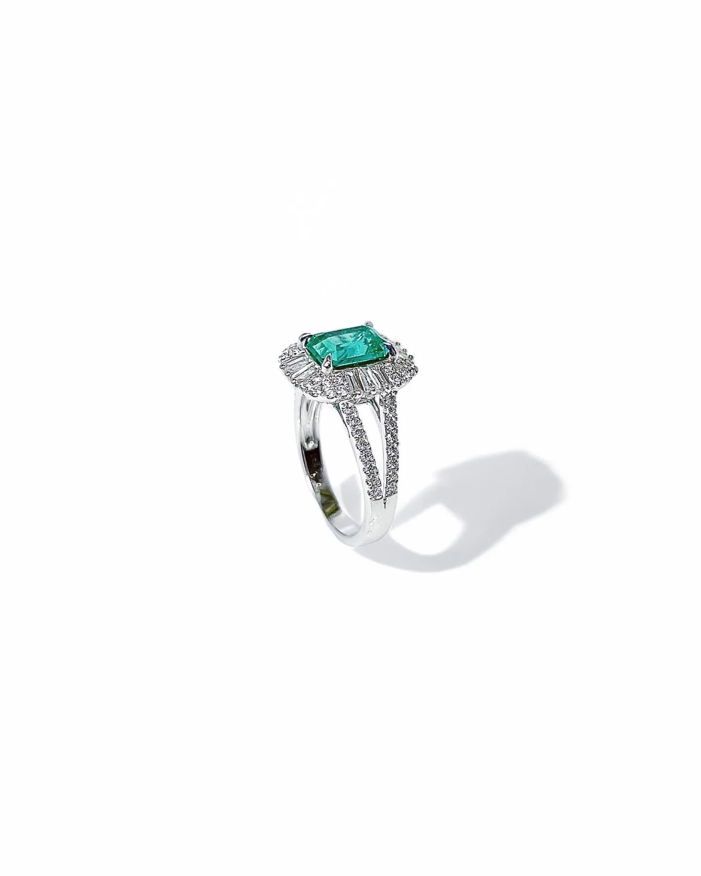 OEM женские ювелирные изделия 925 стерлингового серебра 10K 14K 18k золото 750 Белое Изумрудное кольцо с бриллиантами
