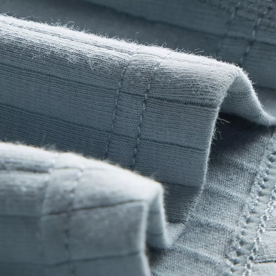 Factory directly men sexy underwear seamless low rise comfortable boxers briefs underwear with pouch