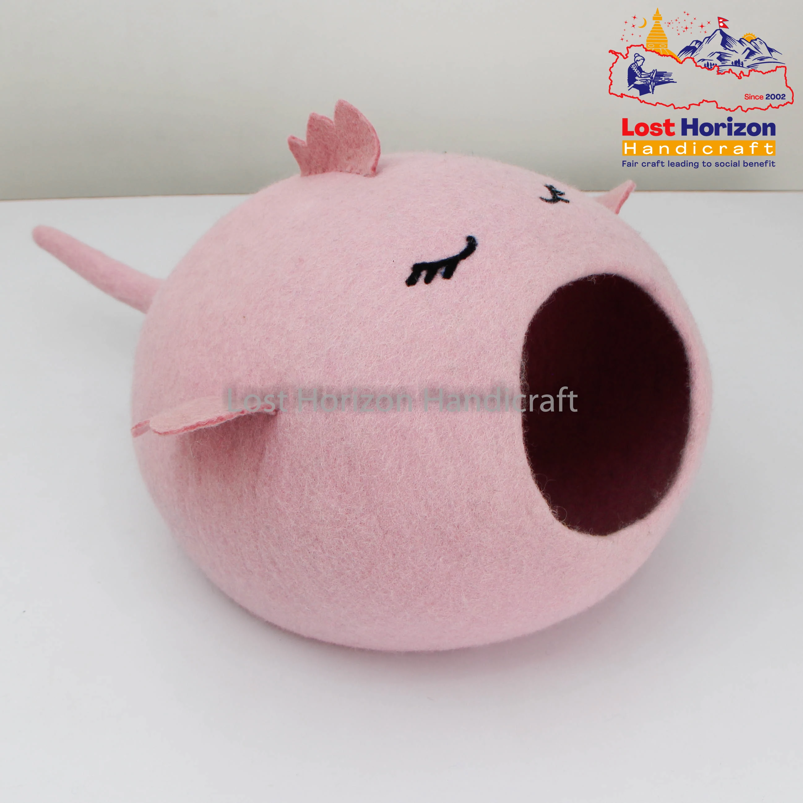 Высококачественная войлочная шерстяная розовая пещера для кошек ручной работы с дизайном в виде рыбы, этическая подстилка из Непала, Высококачественная неаллергическая новая зеландийская шерсть