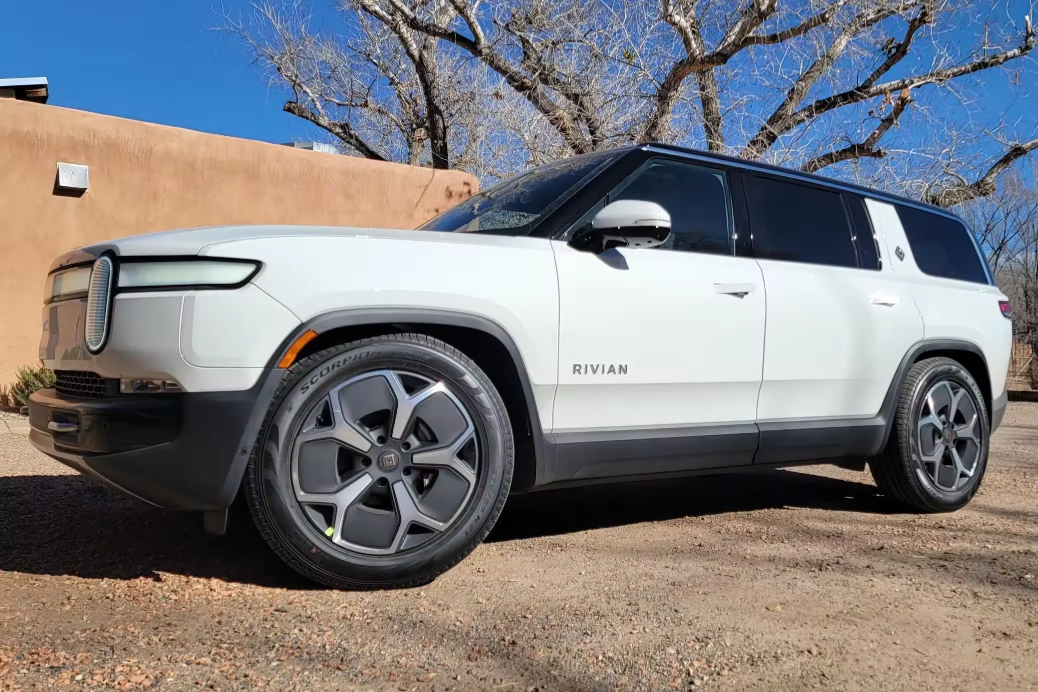 USED 2024 Riviian R1S Adventure Edition Performance Dual-Motor AWD Large Battery Pack Unmodified Dual Electric Motors Engine