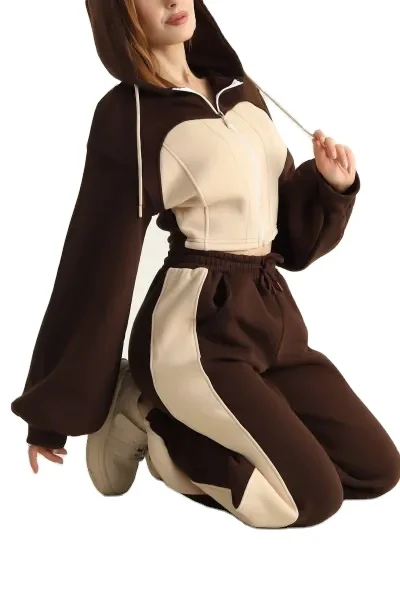 Stylish same color women tracksuit Outfit 100% Polyester  Quick Dry TrackSuits For Women Sports Training Wear TrackSuits