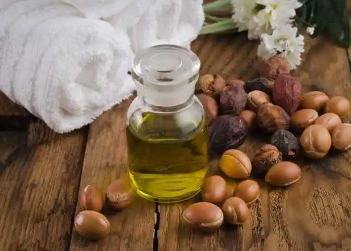 Factory supplier Argan Oil Virgin 100% Pure Cold Pressed Skin Moisturizer Argan E-s-s-e-n-t-i-a-l Oil Argan Oil for Hair