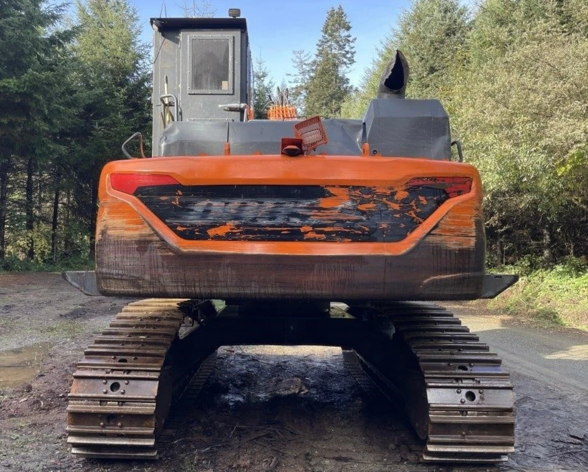 Exceptional Quality Doosan DX300 Log Loader Green Force Powerful Compliant For Forestry work