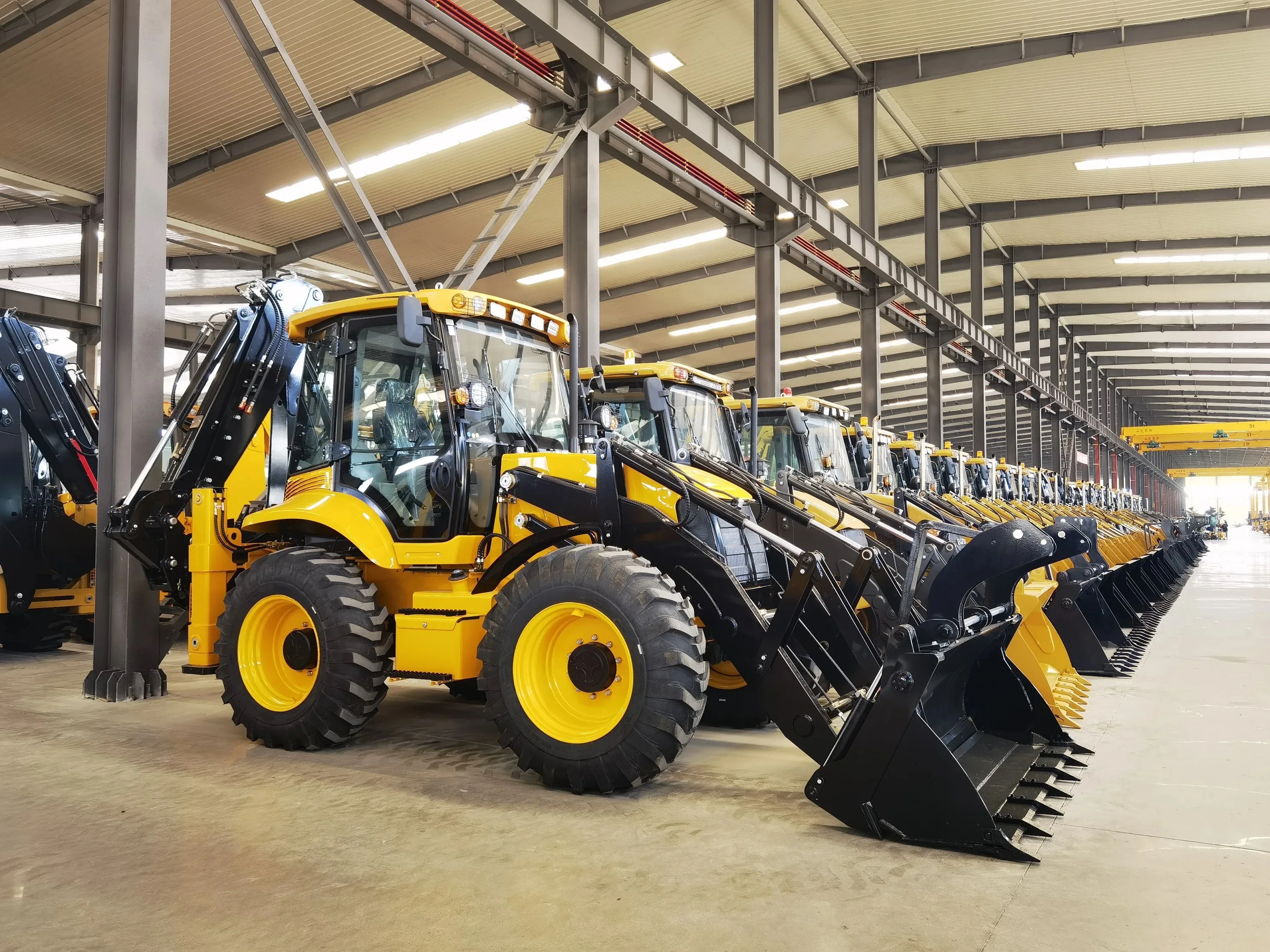Погрузчики CATERPILLAR 4x4