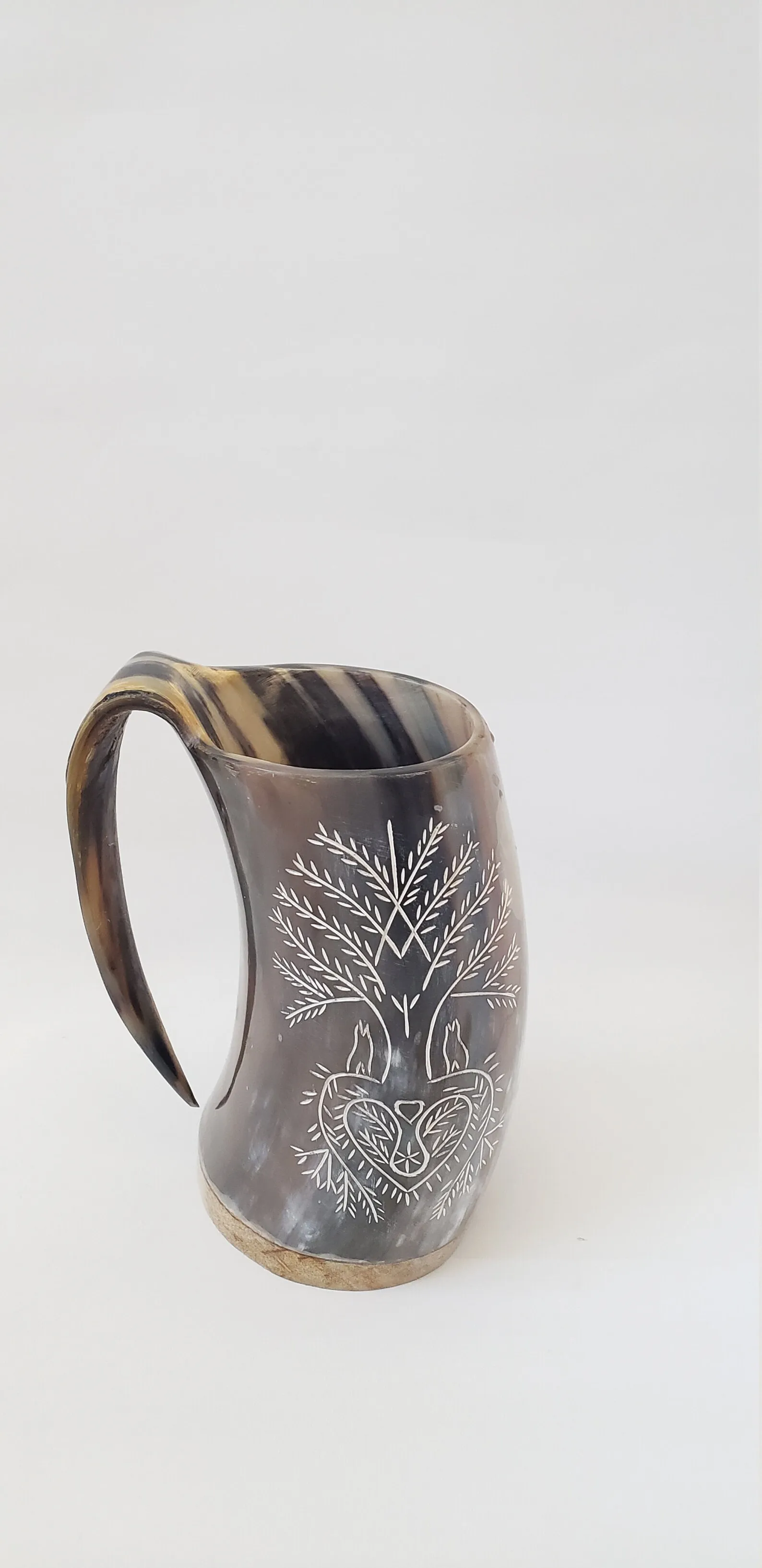 Large Exclusive Viking Tree Life Heart Roots Wolves Design Natural Craft Horn Mug Tankard for Birthday Christmas Decorative