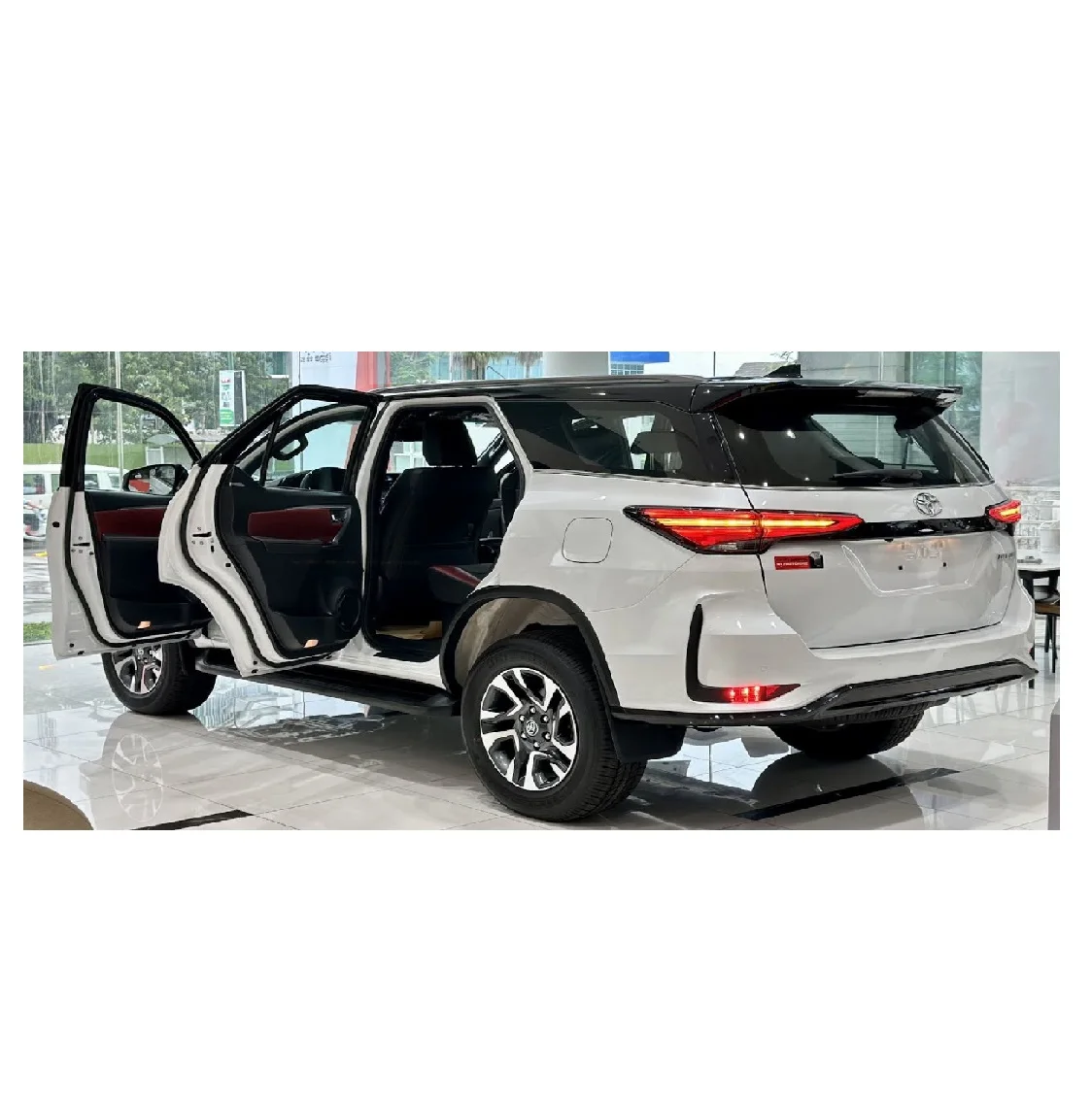 Большое предложение Toyota Fortuner распродажа доступная цена надежный внедорожник в отличном состоянии низкий пробег