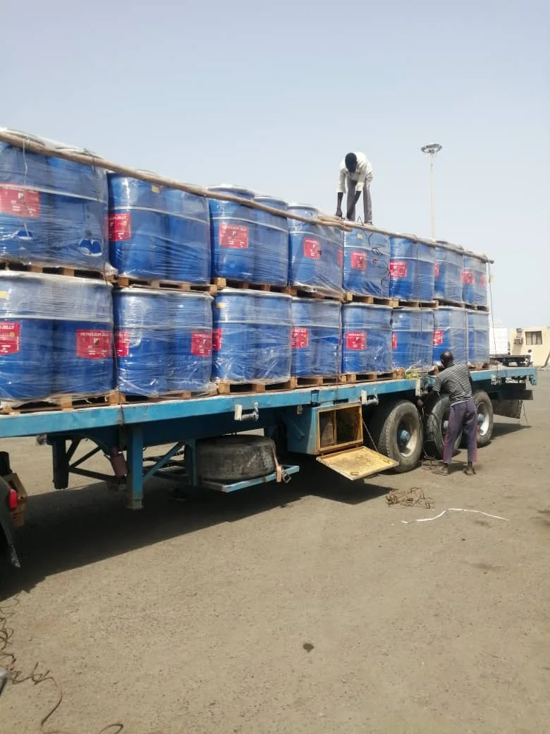 WHITE PETROLEUM JELLY 175 KG IRON & PE DRUM