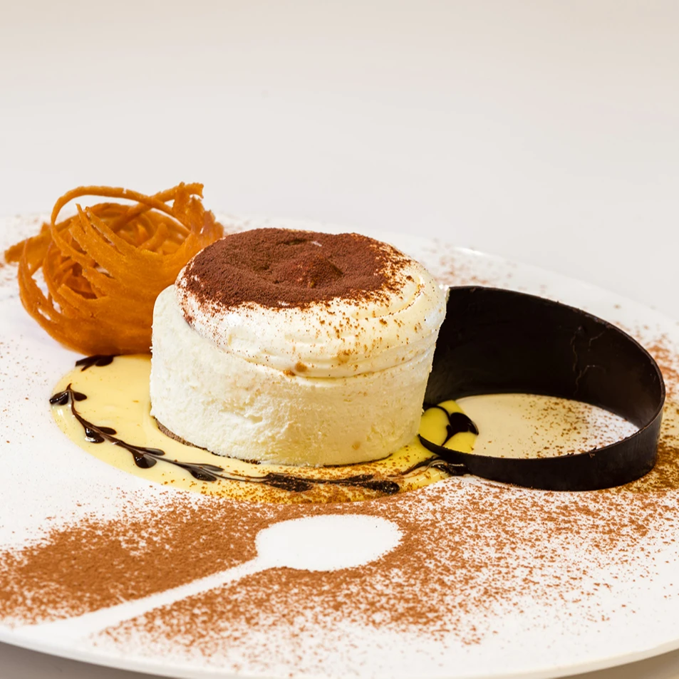 Cost-Effective Single Serving Tiramisu Sponge Cake Packaging Wedding Cake Food Cutterly High Quality