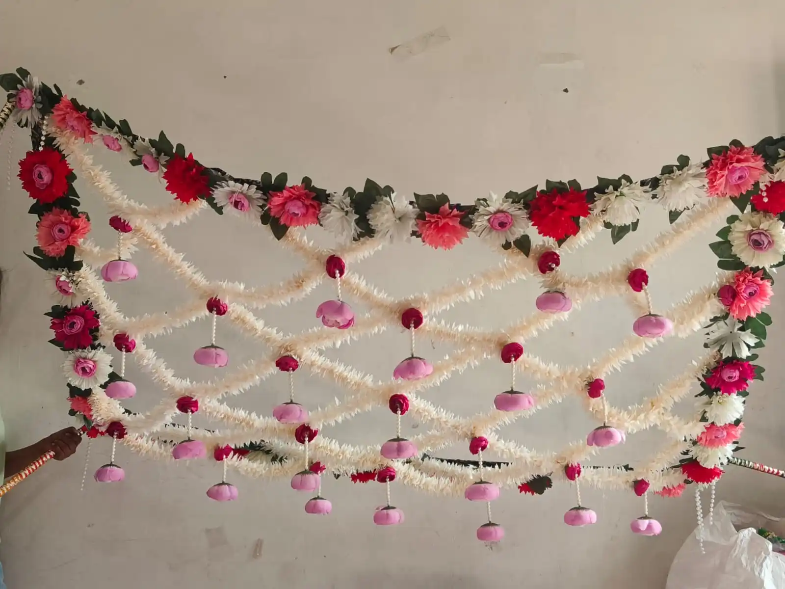 Jasmine Bridal Entry Chadar Full Floral Border Canopy Phoolon Ki Chaddar for Indian/Punjabi/Pakistani/ Wedding Nikkah Entrance