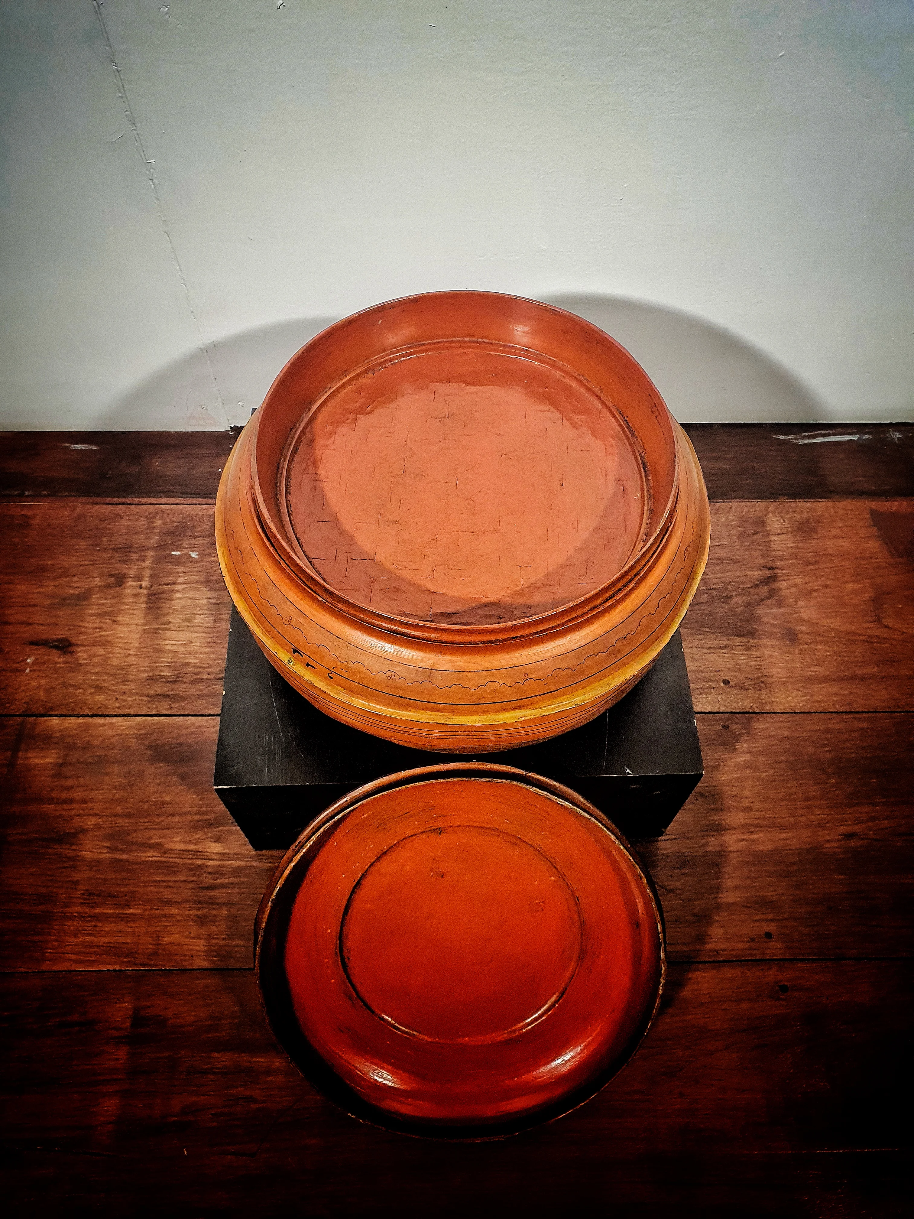 Antique Lanna Wooden Lacquer Ware for Receptacle for Betel Sets With Red Vermillion Painted For Decorated and Collect