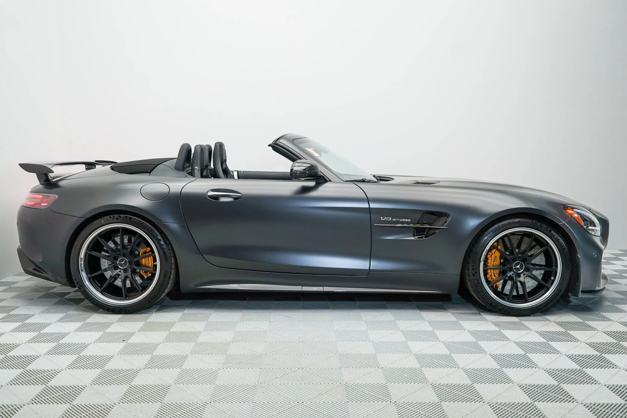 HOT SALES 2020 Merced-ees-AMG GT R Roadster 1 of 750 GT R Roadster Models 577-hp Twin-Turbo V8 Designo Graphite Grey Magno 4.0L