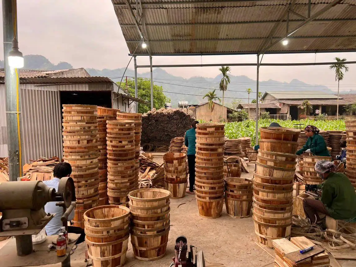 Garden Natural Wooden Baskets Wood Crab Bushel Wooden VIETNAM cheapest used for Seafood crabsbaskets