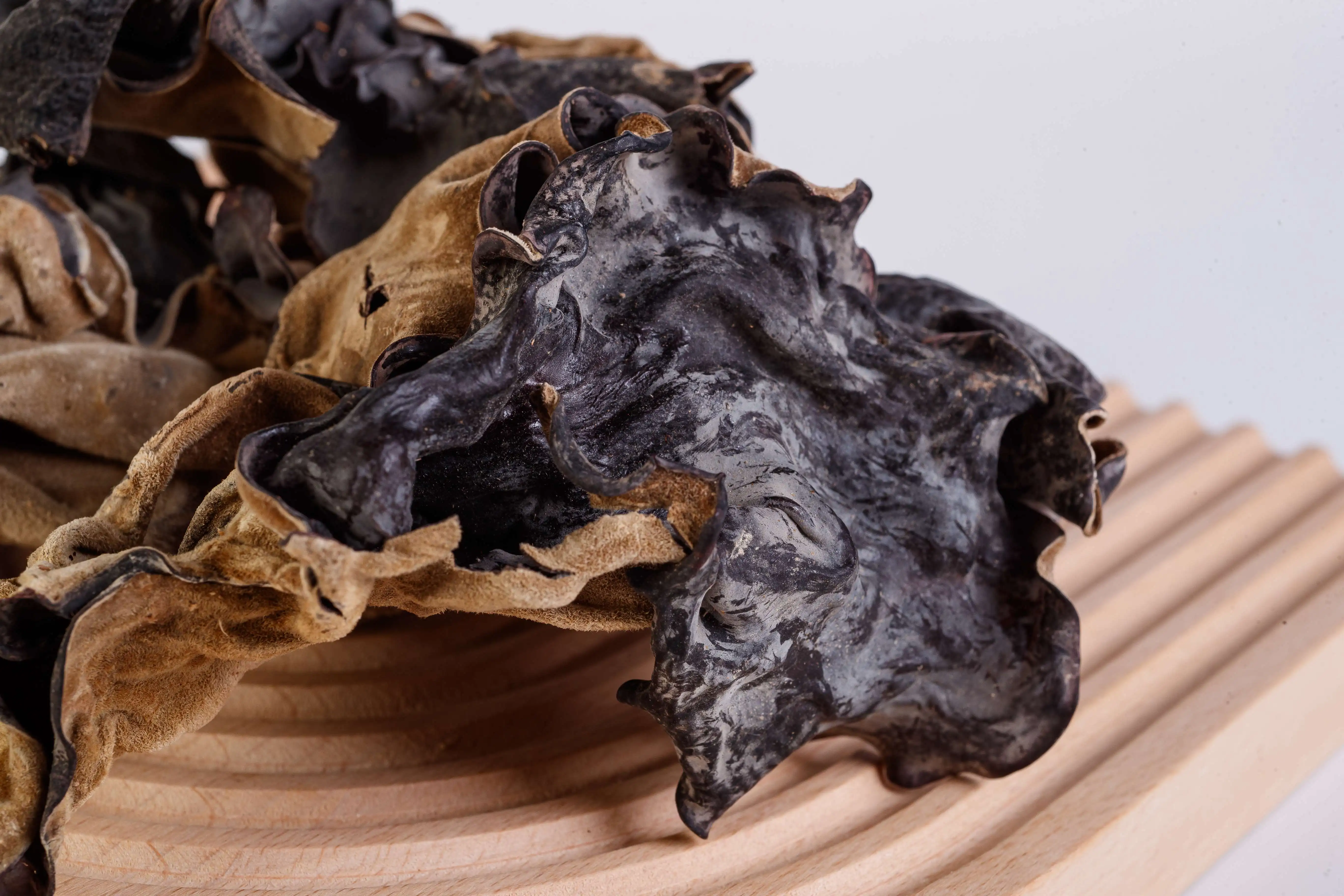 Whole New Vietnam High Quality Dried tree ear mushrooms dried black fungus mushroom dried black fungus small black wood ear agar