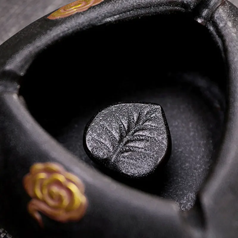 Personal Portable Indoor Small Luxury Black Hotel Pottery Antique Metal Colored Ashtrays