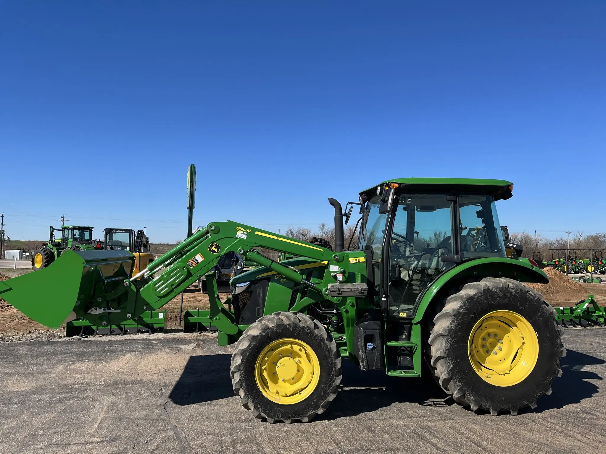 Original Farming Tractor Fairly Used Johnn Deeere 5100M Farm With Front Loader 543R 4x4 Tractor In Stock Now