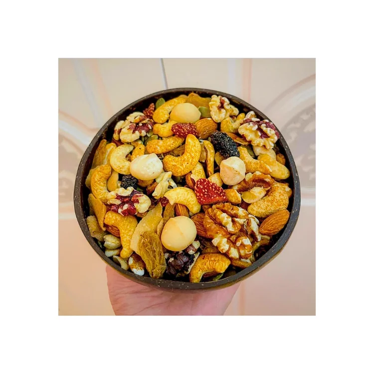 Coconut Shell Bowl Wholesale Hand Made Handicraft For Fruits Salads Ready To Ship Made In Vietnam Manufacturer