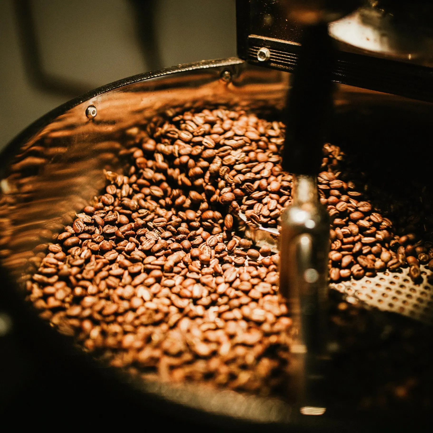 Vietnamese Arabica & Robusta Alambe Sai Gon Ground Coffee 230g Bold, Dark Chocolate and Dried Tabaco Leaves Taste