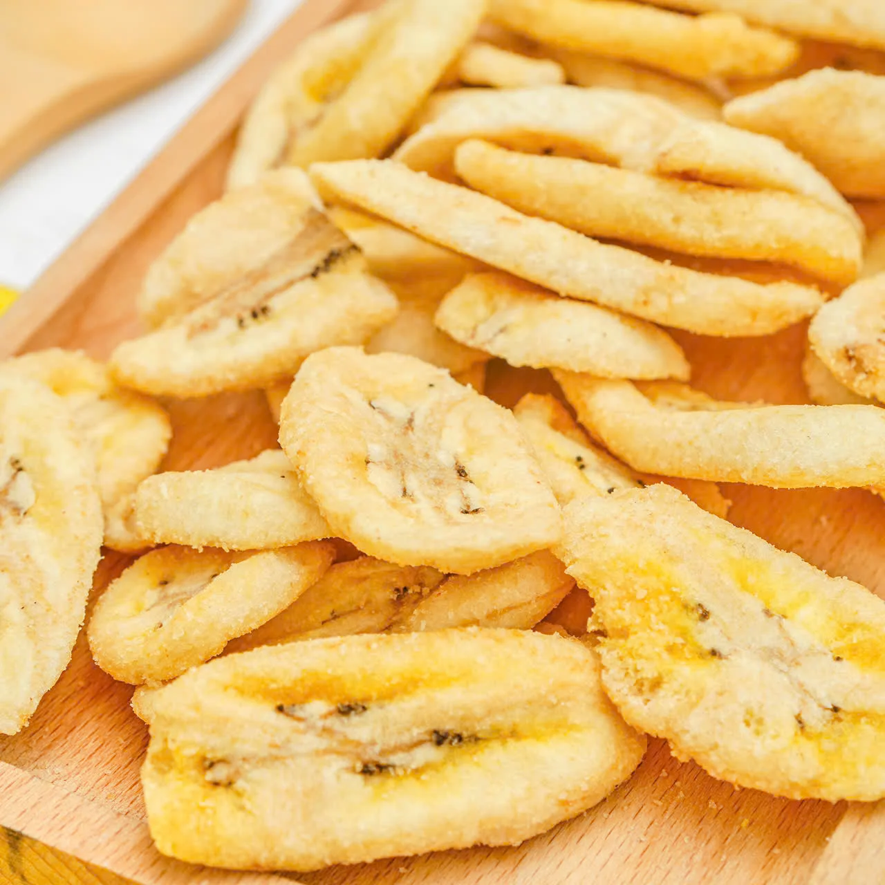(HOT) 100% Natural Dried Banana from Vietnam Sweet Taste Hard Texture Great for Export Priced Right with Bag Packaging