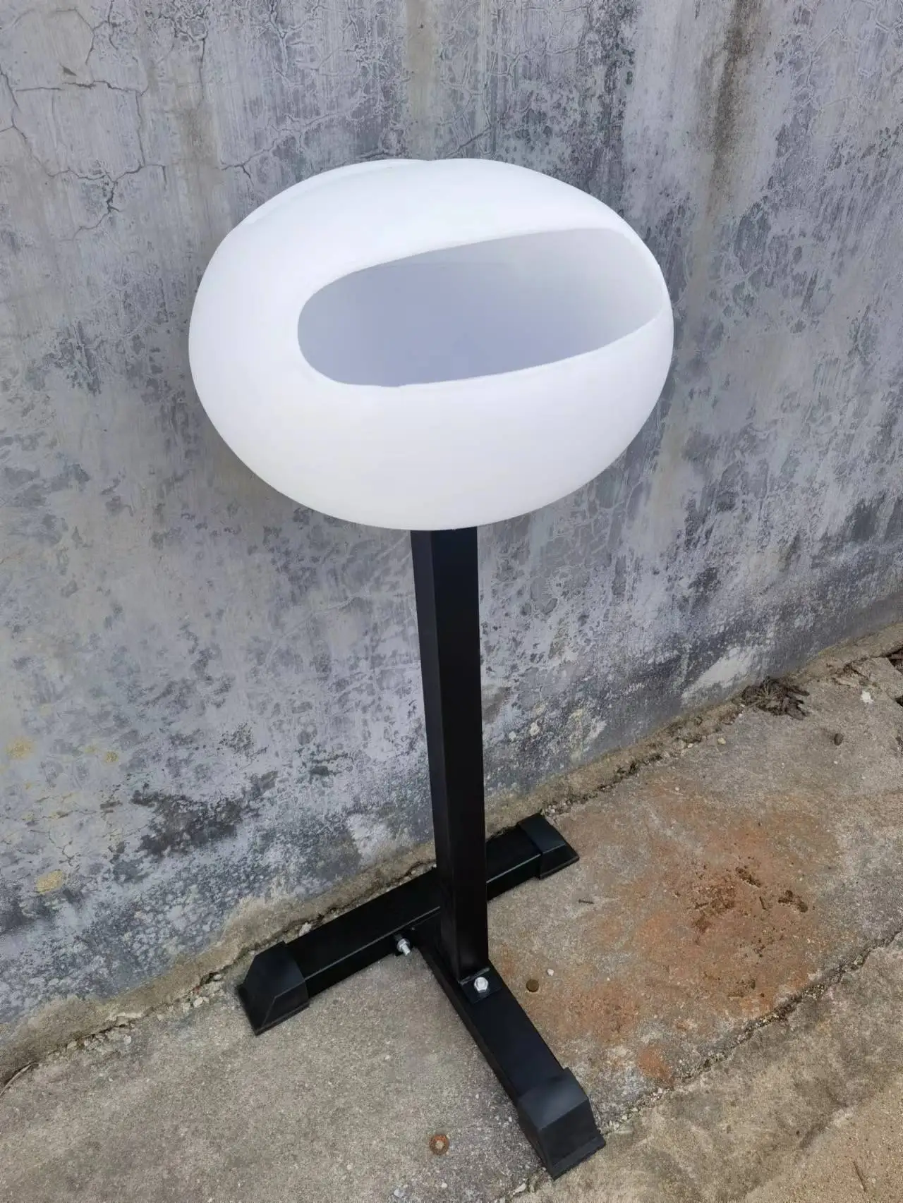 Ironhawk Magnesium powder box holder used in gymnasium for weightlifting,chalk bowl rack,horizontal bars and other sports