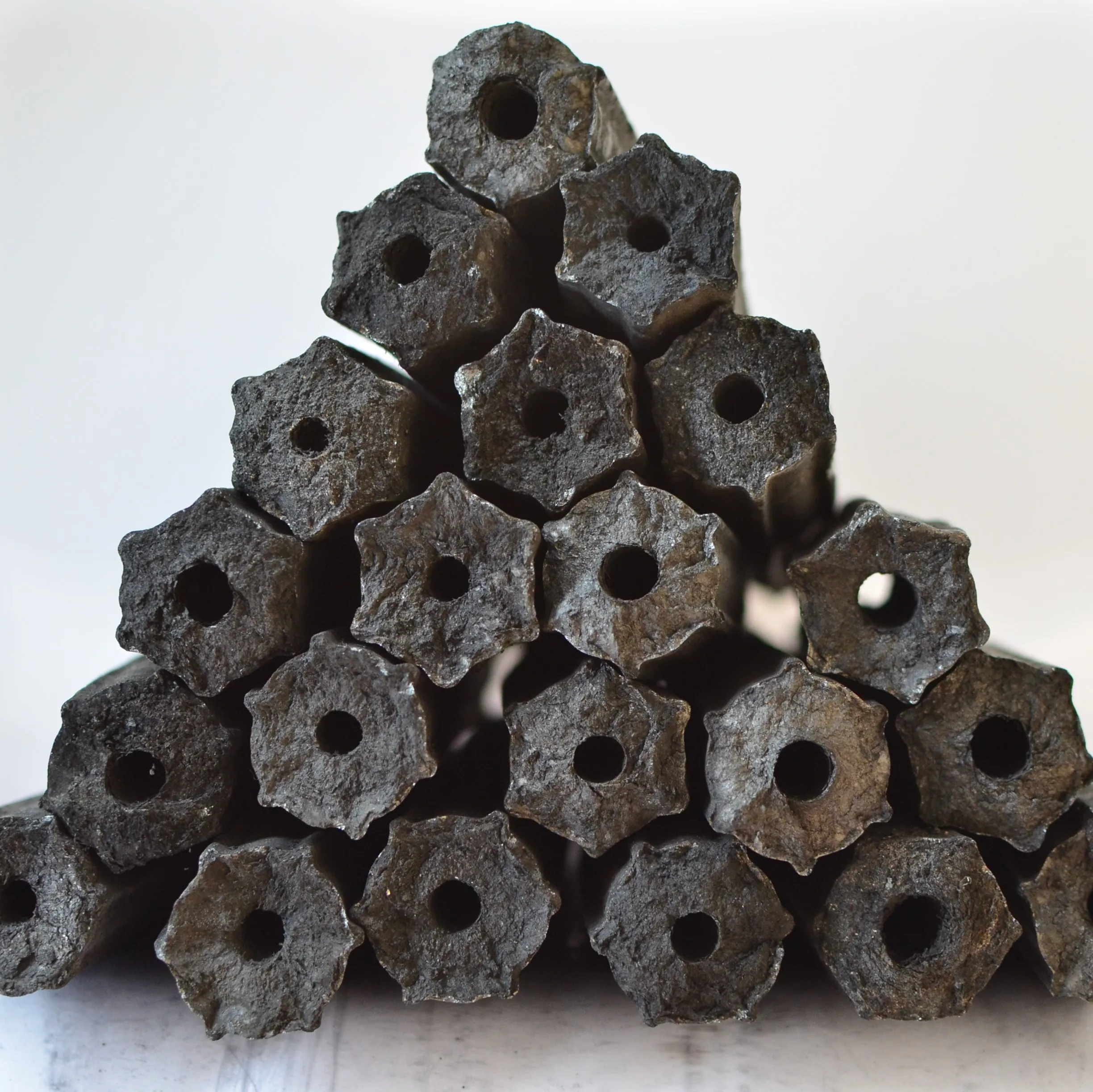 OGATAN Vietnam Sawdust Briquette Supplier Charcoal BBQ/GRILL Hexagonal charcoal White Ash High Heat Long burning time