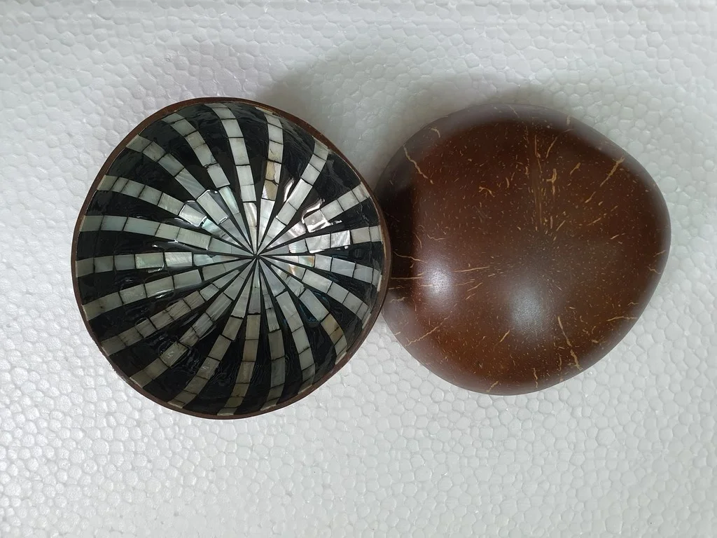 High quality  wholesale Coconut Bowls natural inlaid mother of pearl cheap coconut bowl dinnerware sets Vietnam