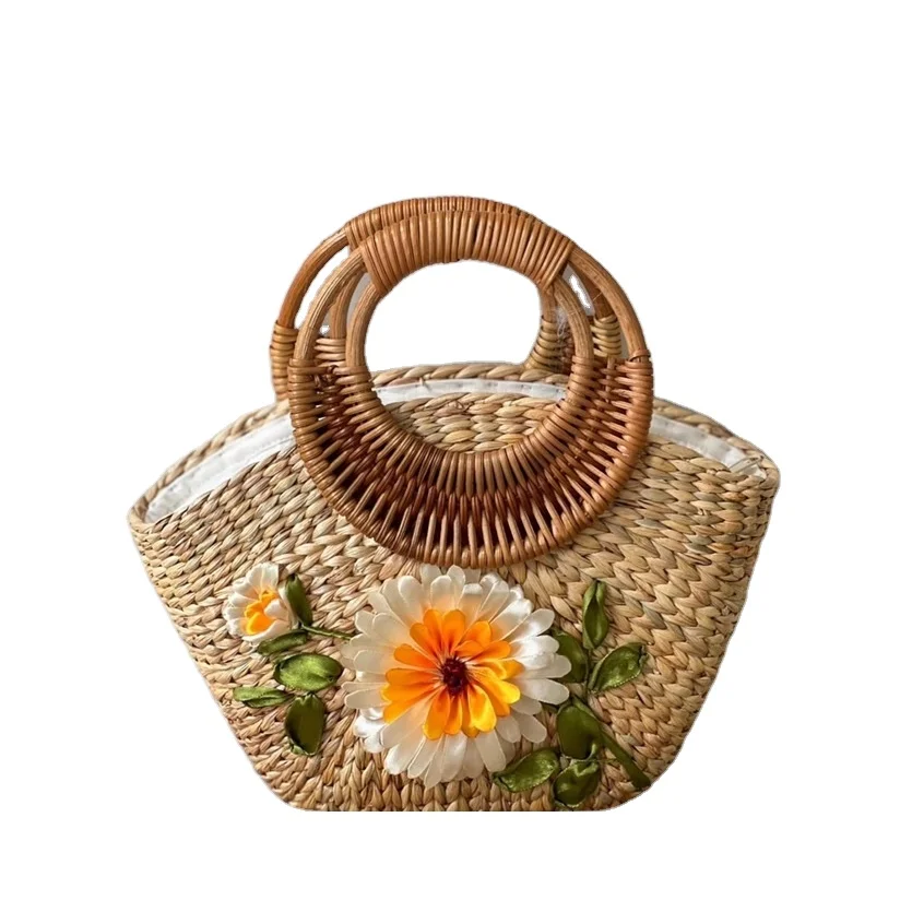 Customized Hand Woven Natural Color Fashionable Handmade Water Hyacinth Straw Handbag Beach Bag with Flowers Decoration