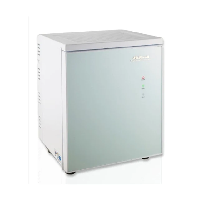 [Mishell] Mini cosmetics refrigerator 20L to be cooling and fresh with this single fridge Mishell cosmetic cooler Ak-301