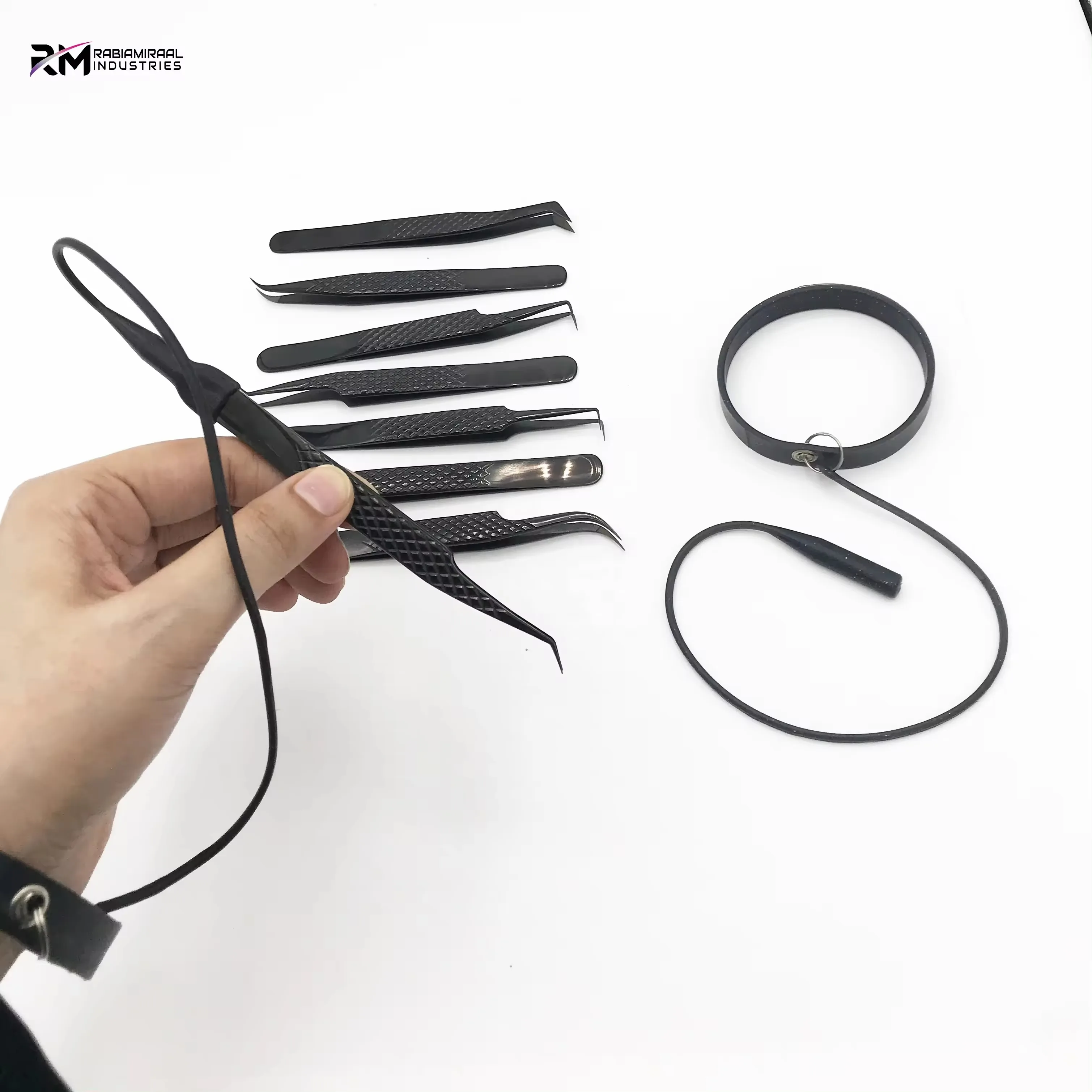 Best Material Black Eyelash Extension Tweezers Customized Logo Silicone Bracelet Protector Bands Private Label Holder