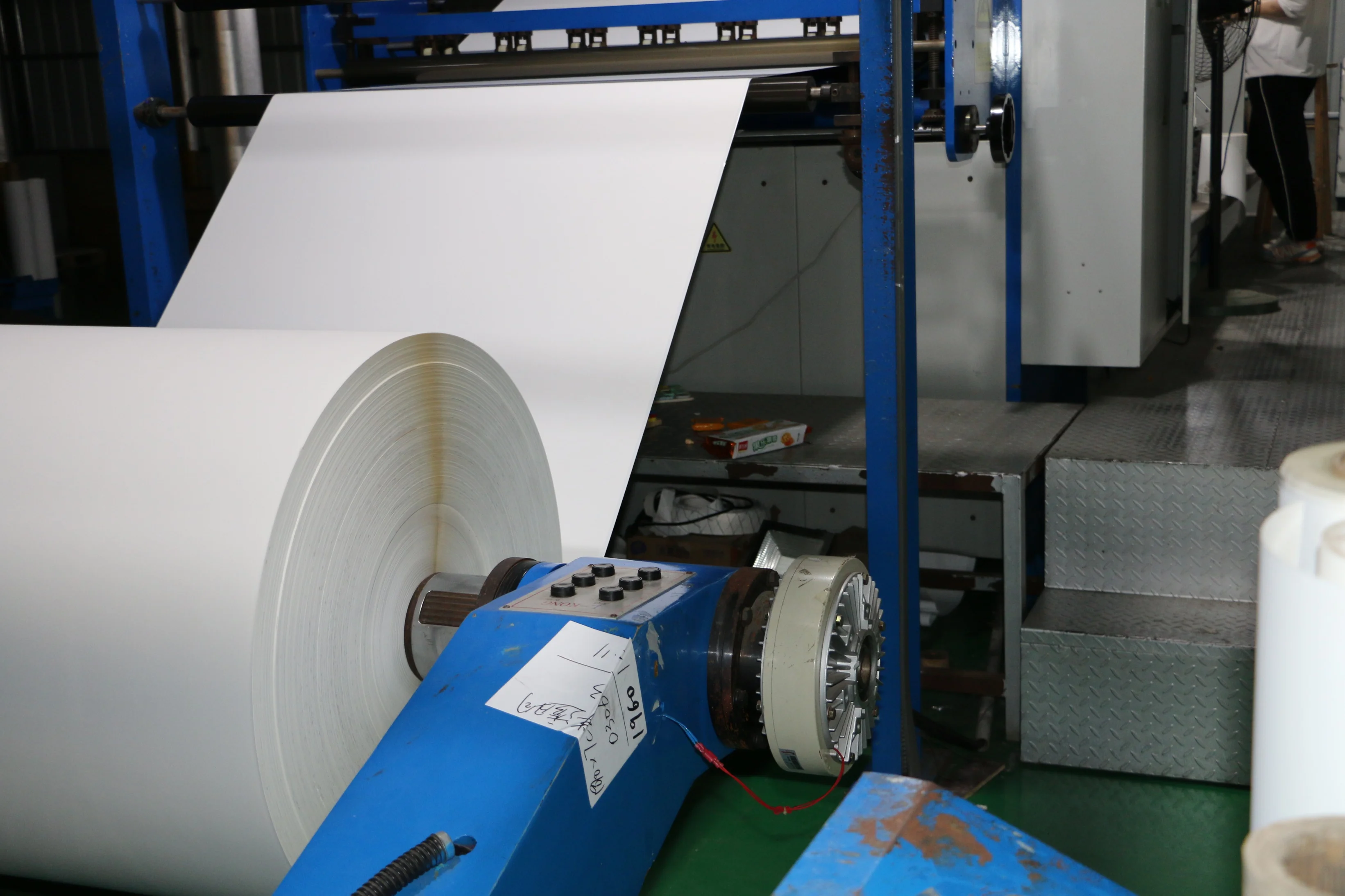 Lizheng thermal jumbo paper rolls Inkjet 170gsm 225gsm Pp Synthetic Paper Inkjet Printing Waterproof pp synthetic paper roll