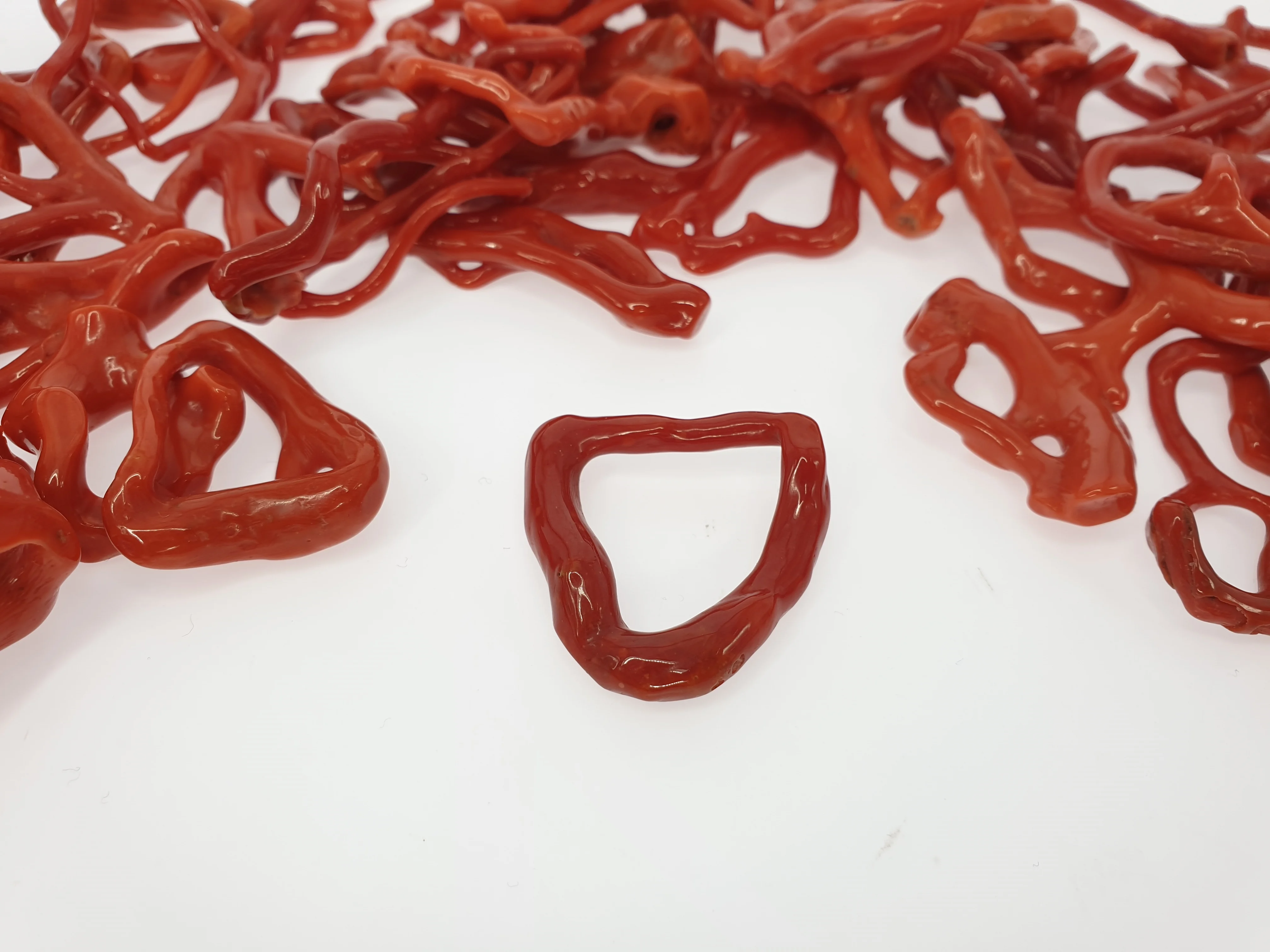 BEST SELLING,RINGS and Pendant Making Natural RED CORAL Branch ROUNDISH Natural HOOP AA GRADE 2.5 to 3.5 CM 25MM to 35 MM