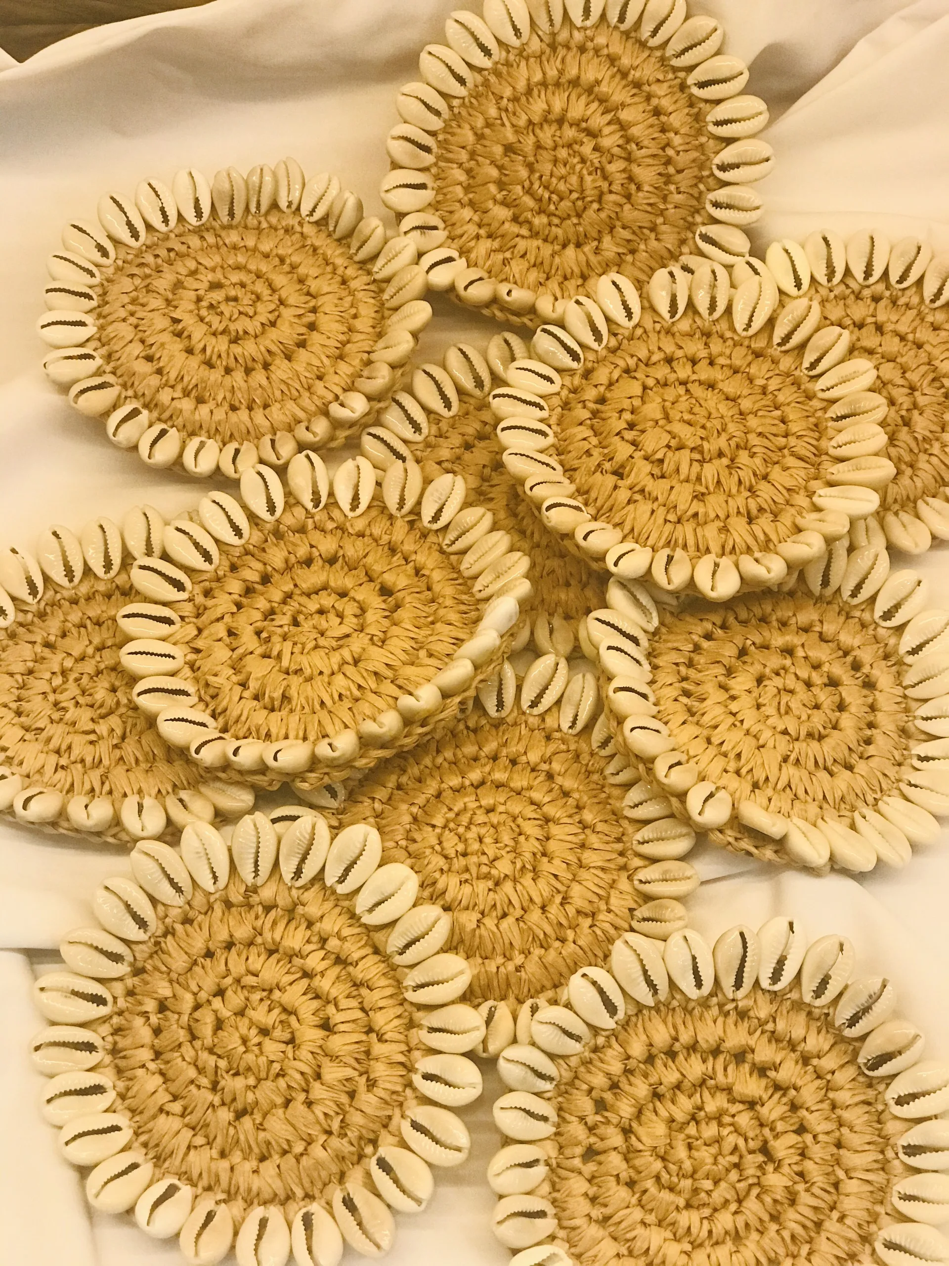 Cheap Wholesale Handmade Woven Seashells Fringes Coasters