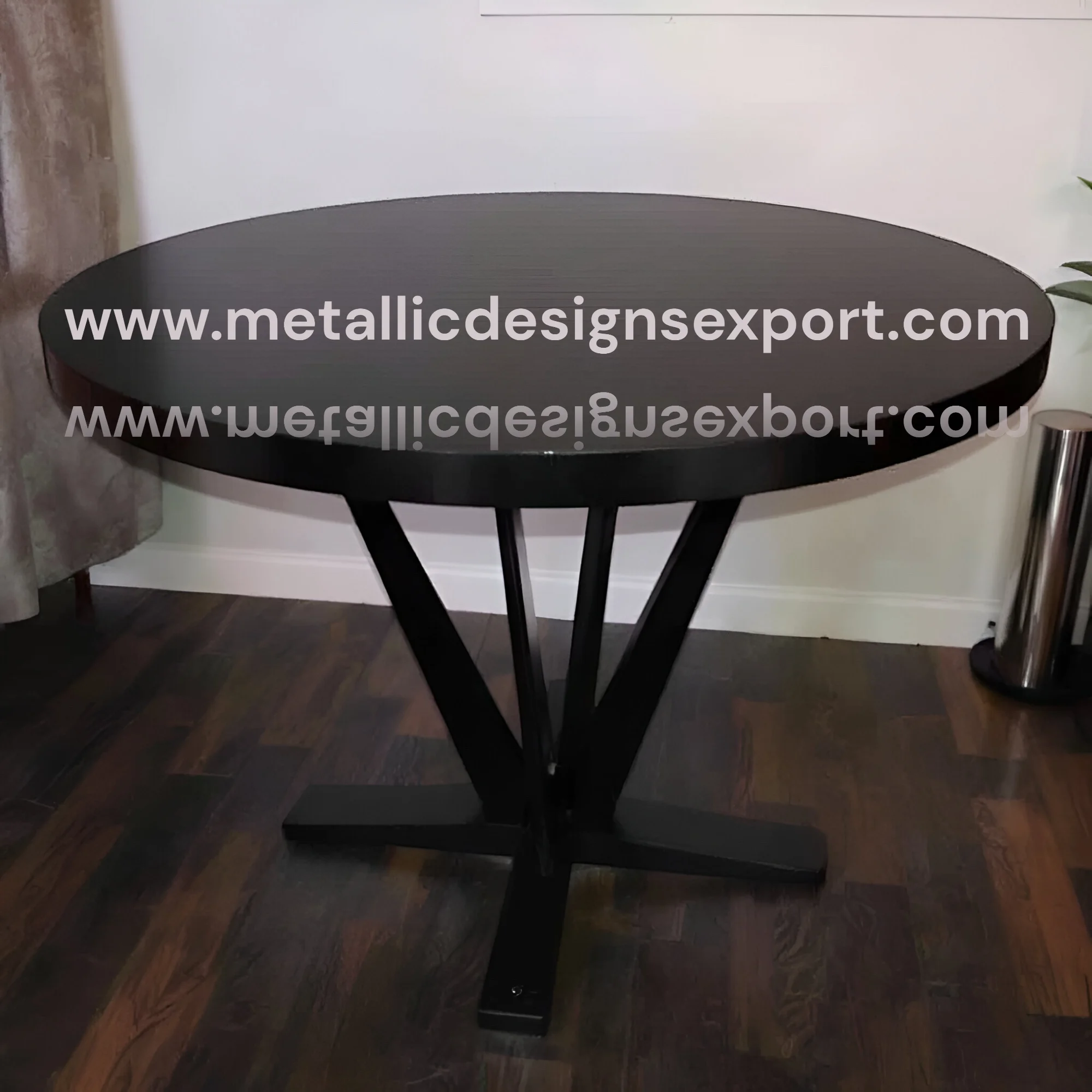 Luxury Black Round Table Glossy Pedestal Base with Elegant Design, Ideal for Dining Rooms, Cafes, or Contemporary Spaces