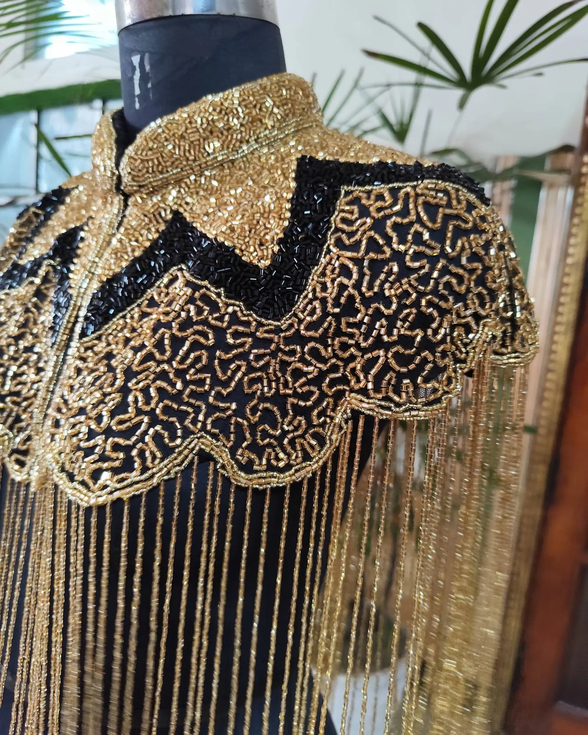 2024 New Luxurious Shiny Long Fringe Hand Beaded Sequins Gold Prom Party Women Evening Top Poncho