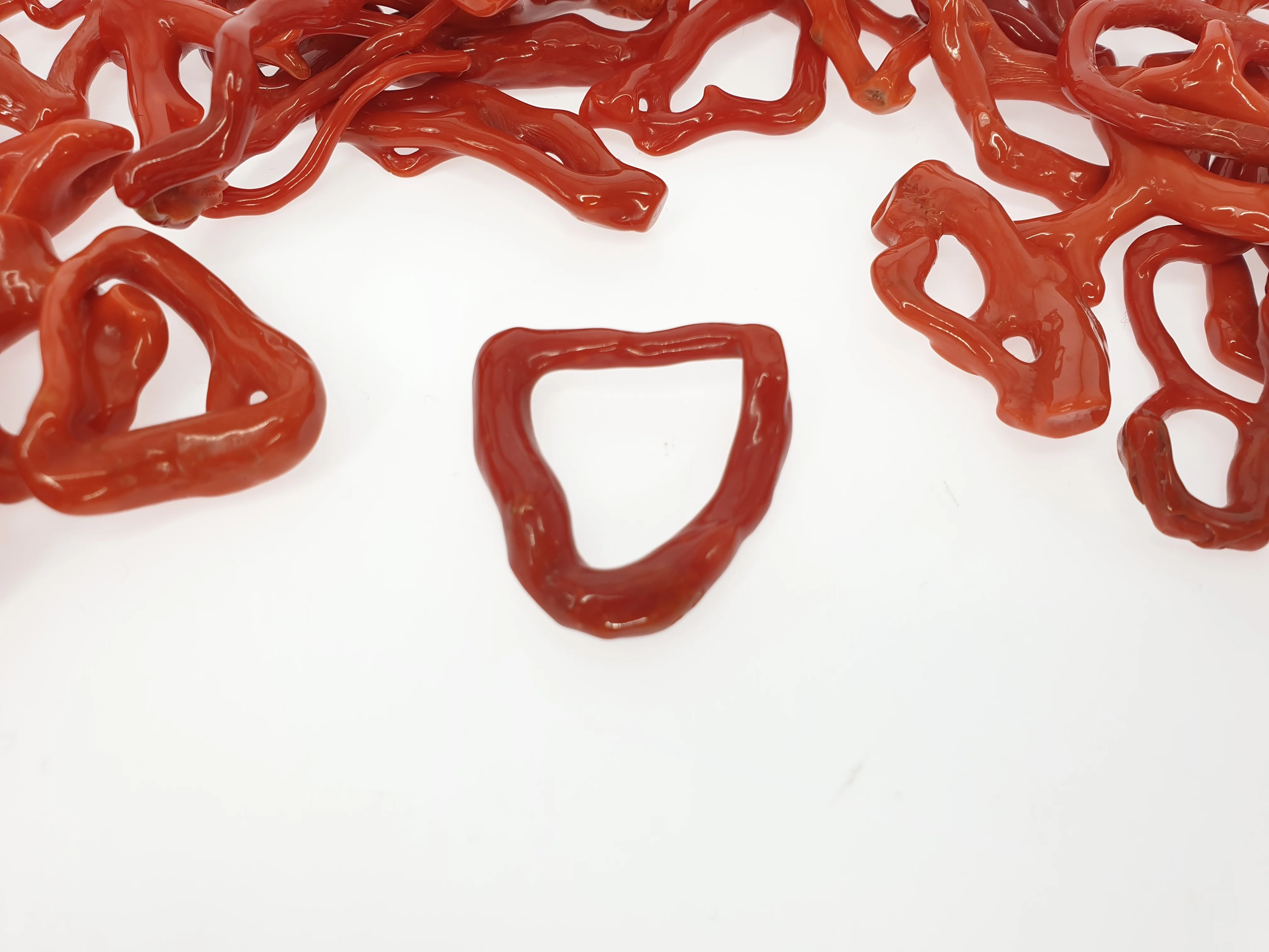 BEST SELLING,RINGS and Pendant Making Natural RED CORAL Branch ROUNDISH Natural HOOP AA GRADE 2.5 to 3.5 CM 25MM to 35 MM