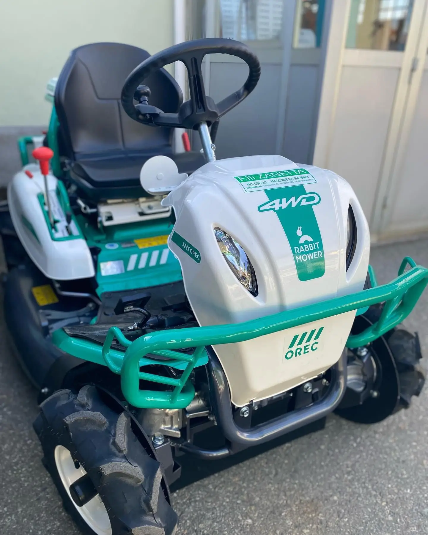 Orec Rabbit RM982F Lawn Mower 4WD