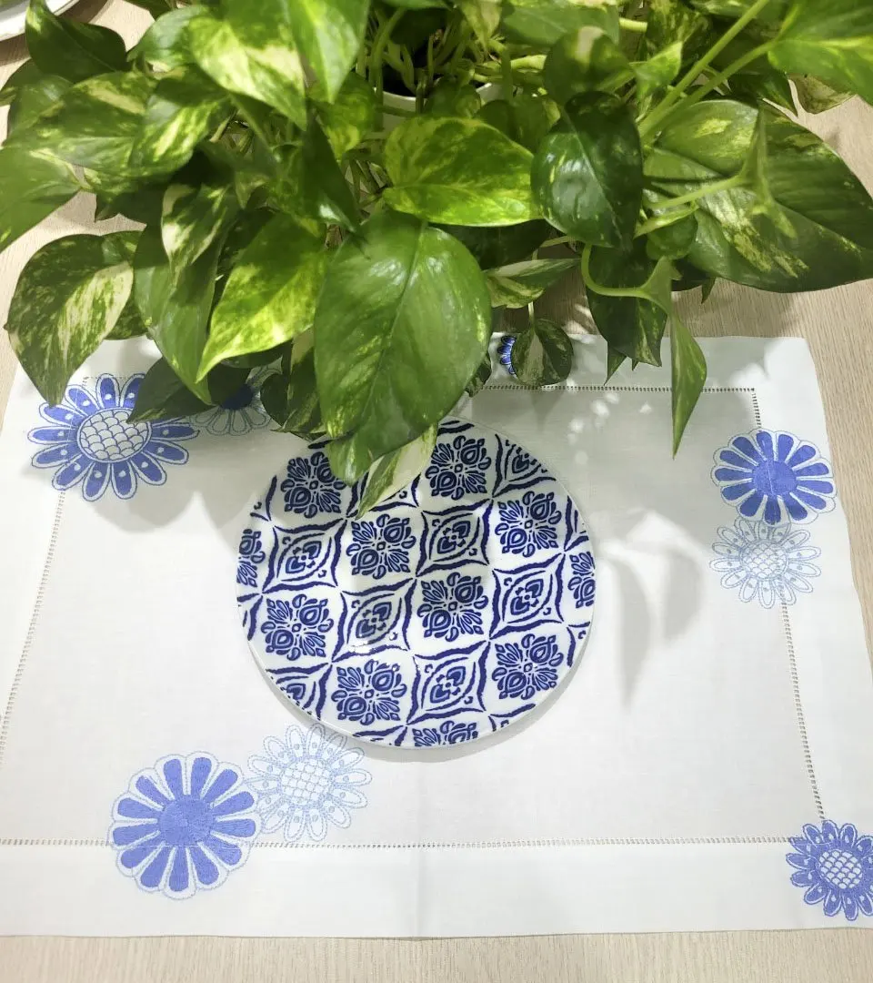 100% White Cotton Cloth Napkins Set Embroidered Blue Flower Washable Hemstitch Pattern Home Wedding Holiday Airplane Use