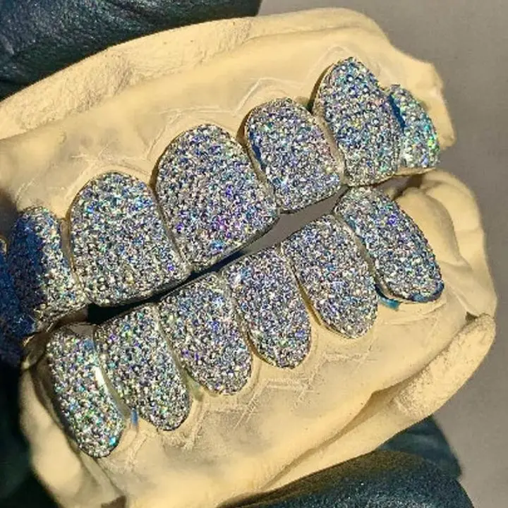 Hip Hop Iced Out Grillz Top Bottom Moissanite Diamond Gold Silver Color Teeth Grillz for Men Women Dental Jewelry