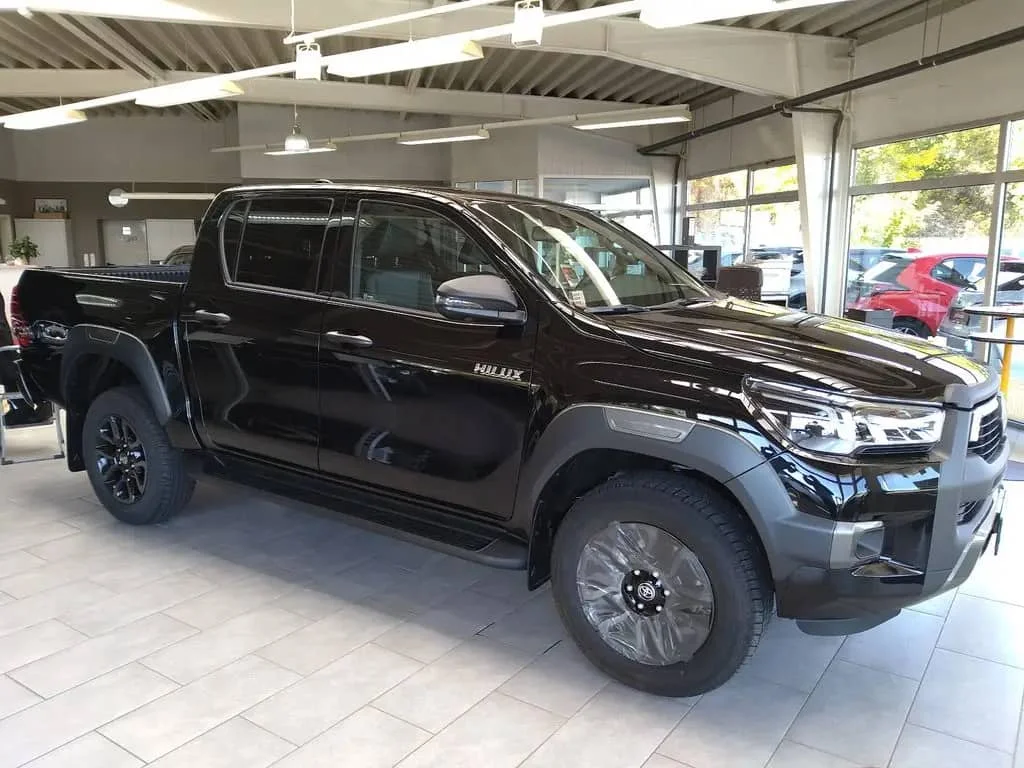 Хорошее качество низкая цена подержанные автомобили Toyota Hilux невидимая двойная кабина 4x4 для продажи