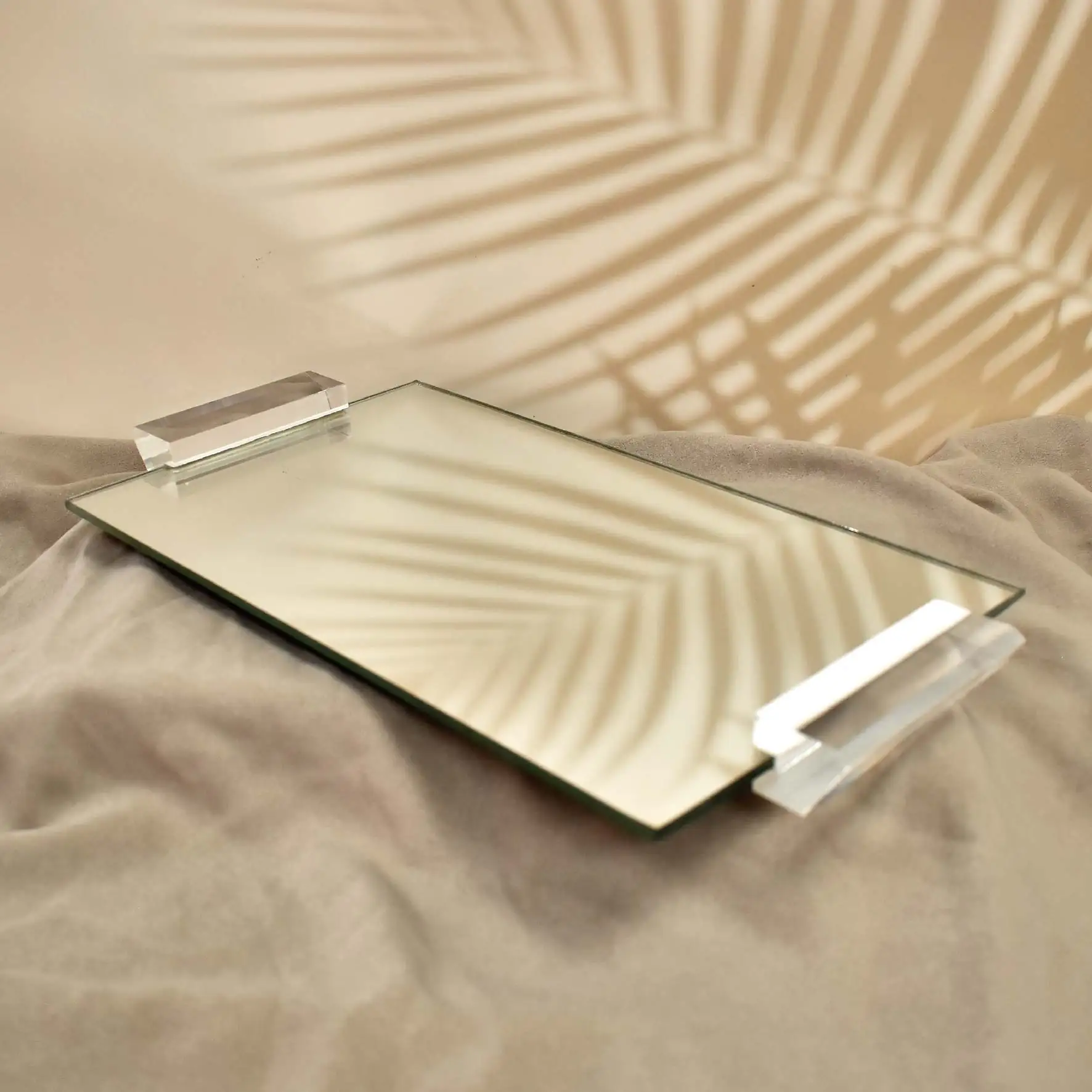 Hot Sale Popular Perfume Cosmetics Tray With Mirror For Home Storage Department Store Gift Shop