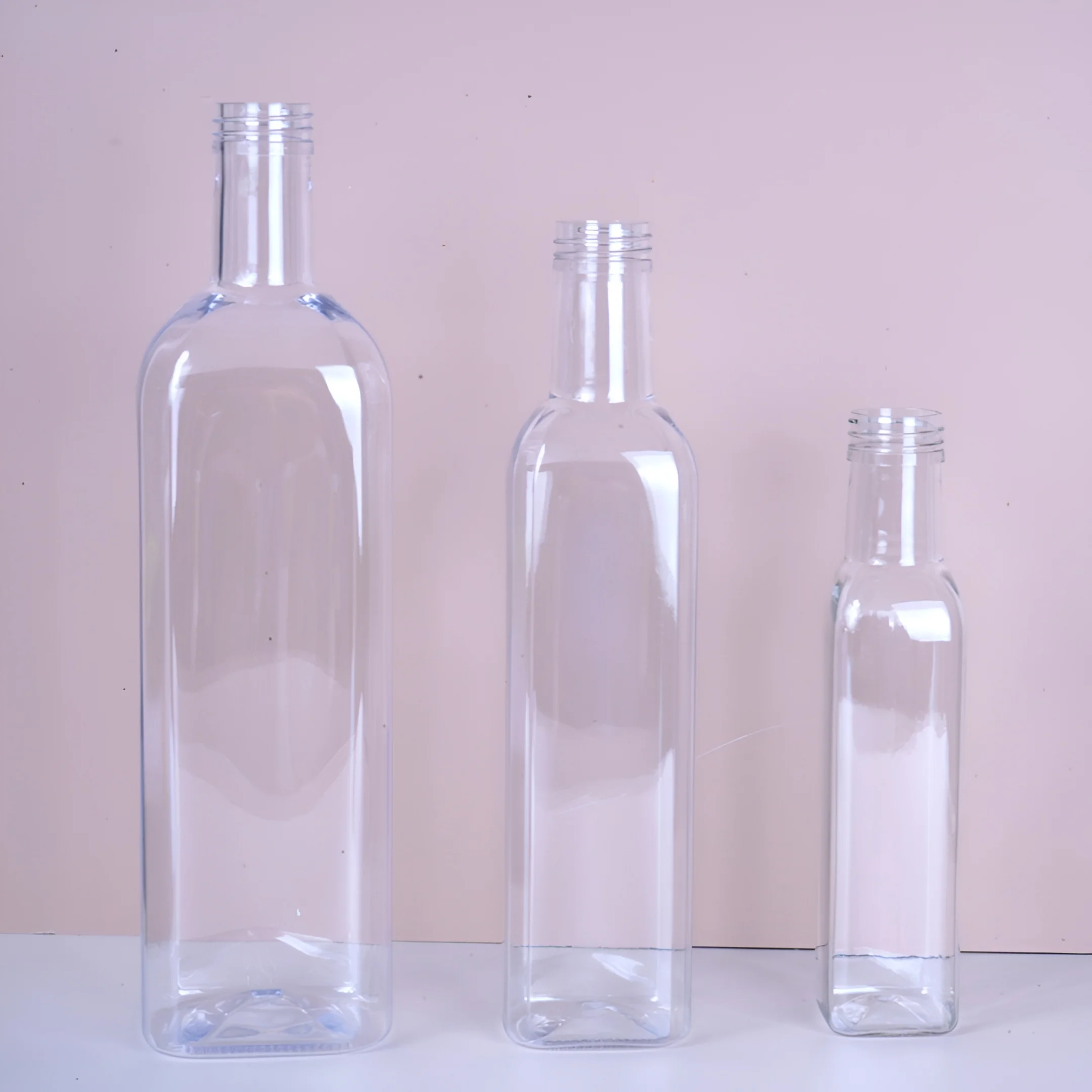 PET Bottle 500ml with Plastic Flip Top Cap Transparent White Amber Spray Bottle for Personal Skincare Cosmetic Packaging